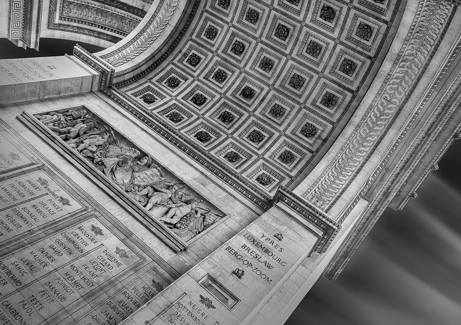 Arc de Triomphe from below