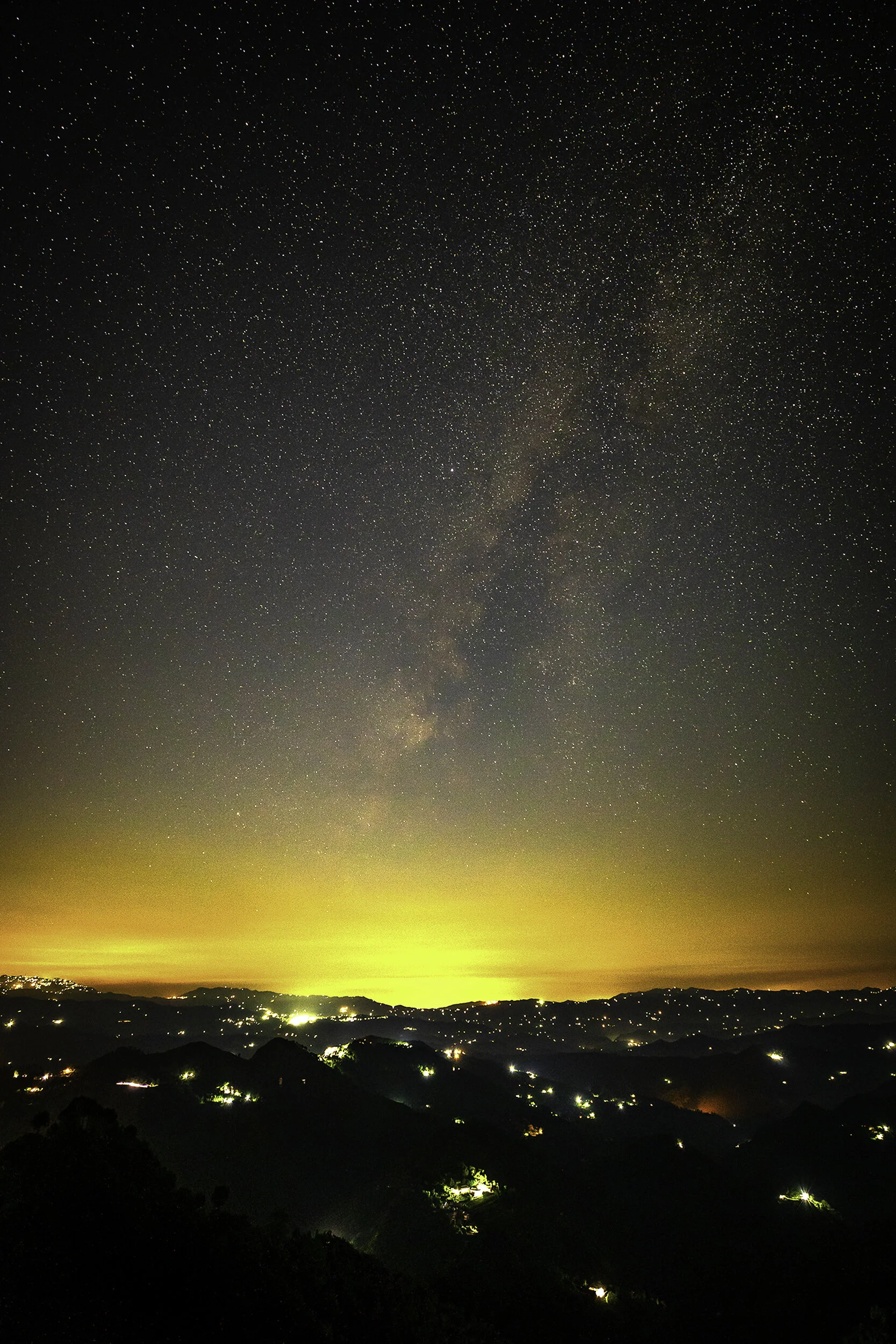 milkyway over shogi himachal pradesh by prathamesh dixit.jpg