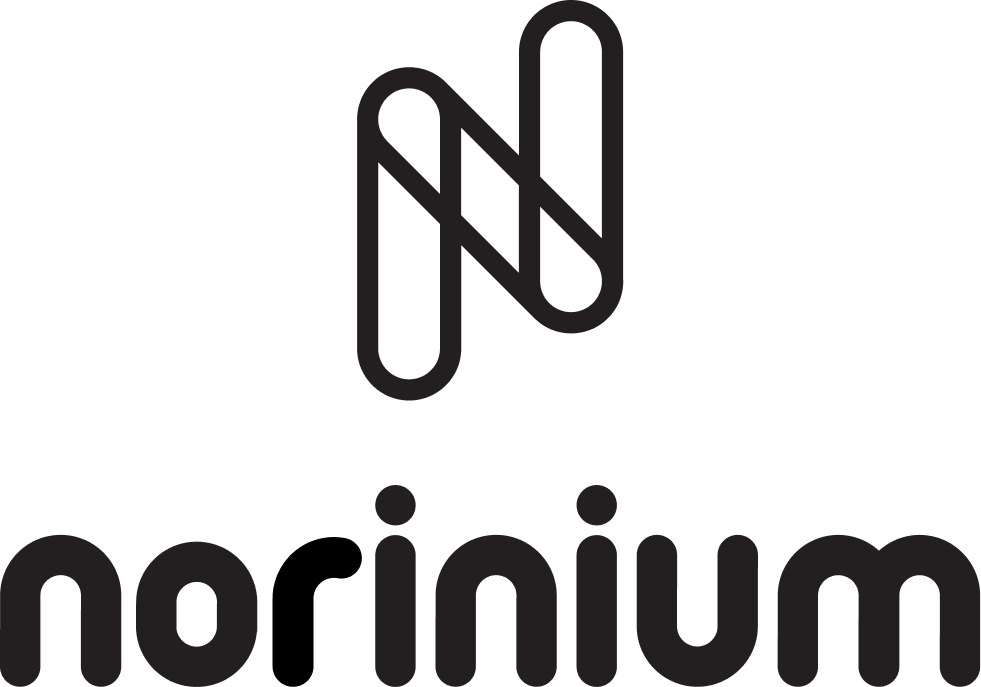 Logo with a stylized medical pill and the words 'no injum' underneath.