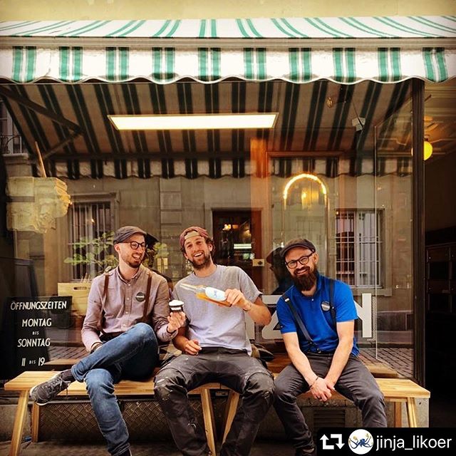 #repost @jinja_likoer ・・・
Da braut sich was k&uuml;hles zusammen! 🍨🔥 Kommenden Donnerstag wird das Geheimnis im @trybhouz mit @s_enzen gel&uuml;ftet! 
#jinjalik&ouml;r #senzen #jinjagelato #trybhouz #trybhouzbar #bern #b&auml;rn #aare