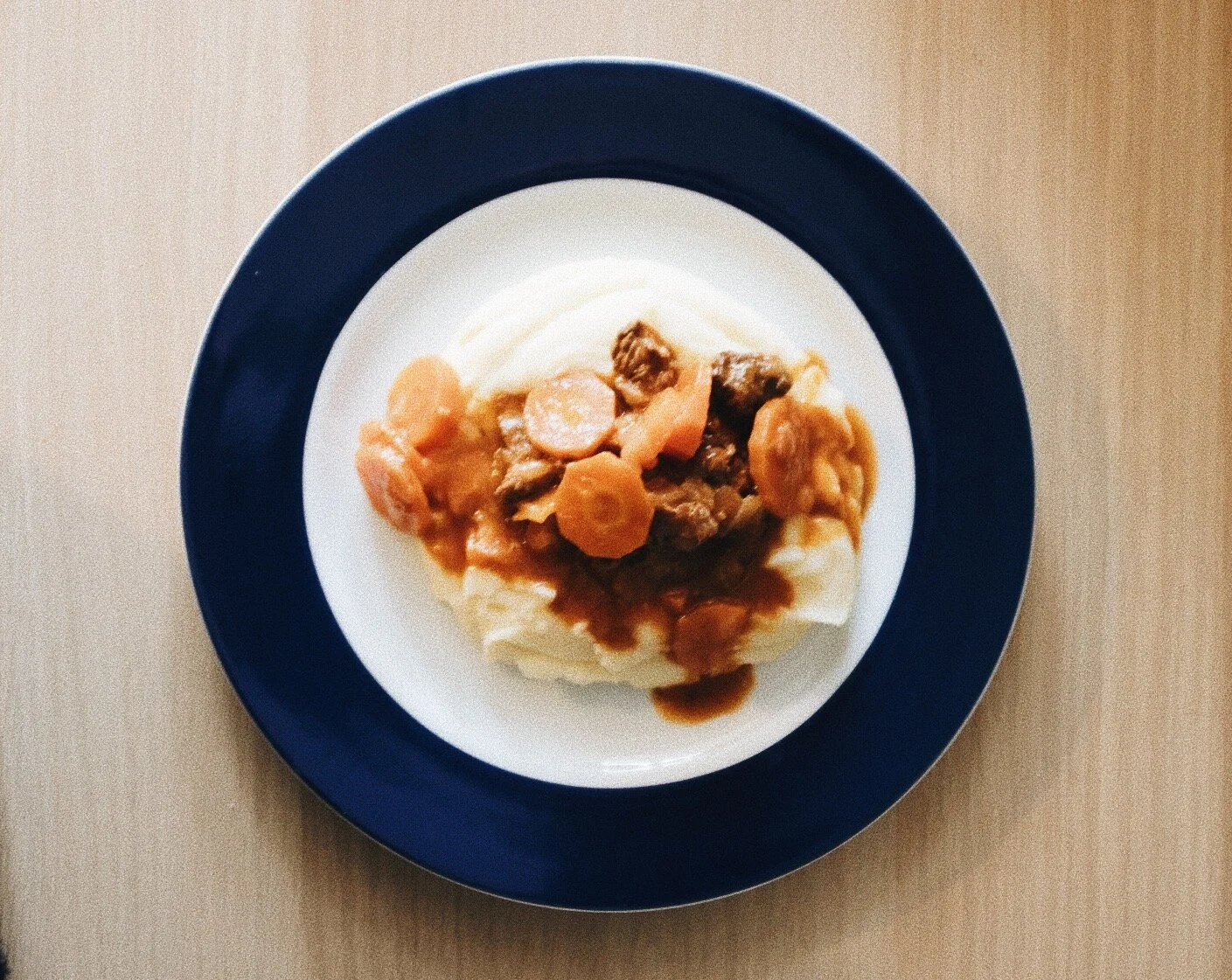 Carne de Vaca estufada com Cenoura e Puré de Batata