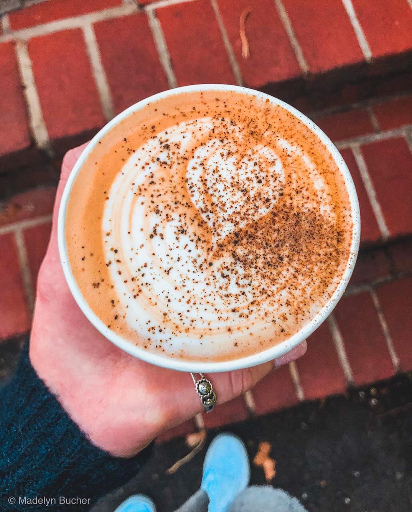 Our Black Pepper Maple Latte returns today! In honor of Hunger Awareness Month, 100% of its sales today will be donated to the DC Food Project.

1 in 5 children in DC struggle with hunger and inadequate access to food. The @dcfoodproject helps 1,000'