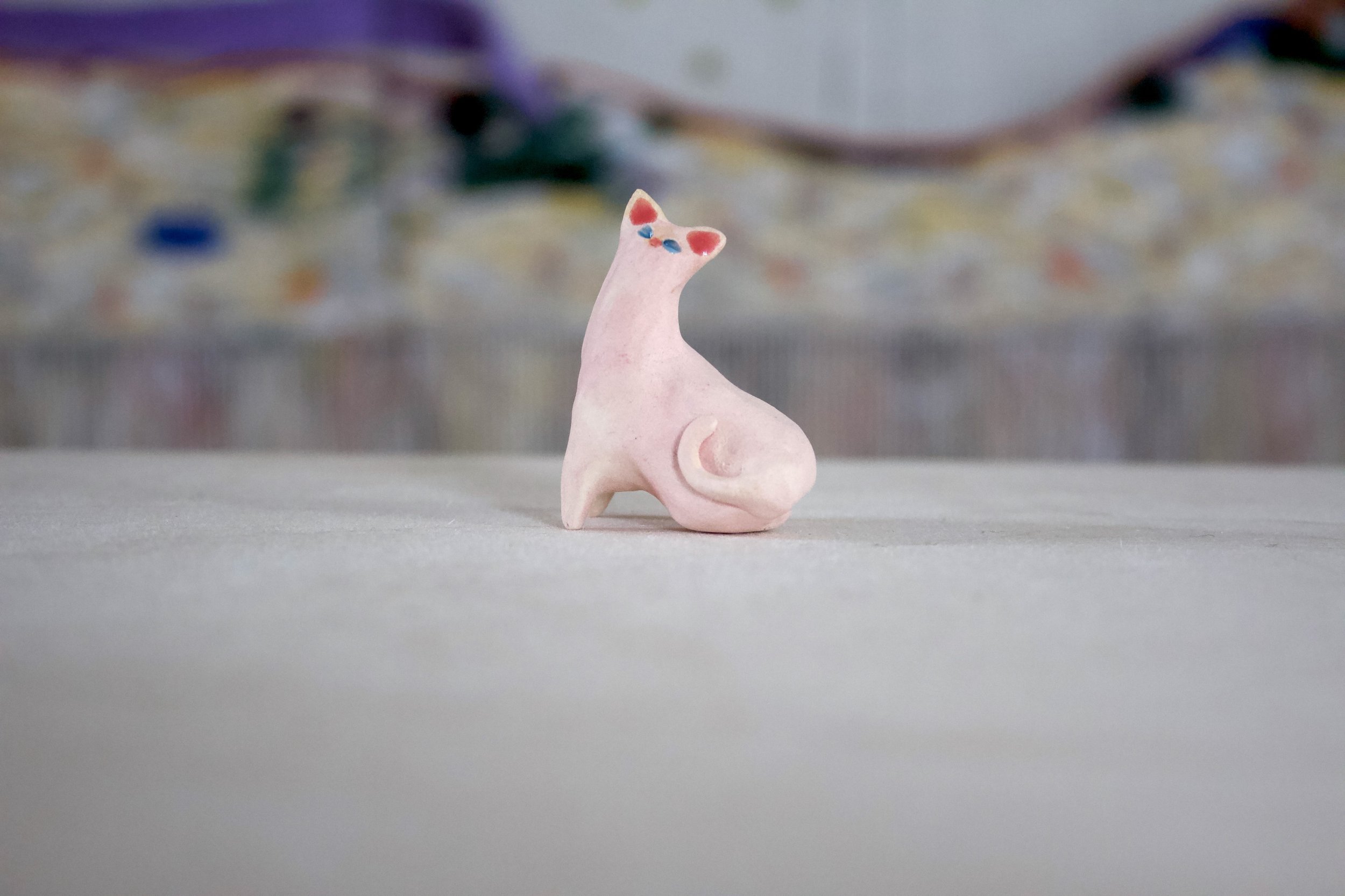 Sphynx Hairless Cat Sitting - Classic Cat Sculpture with Food Bowl