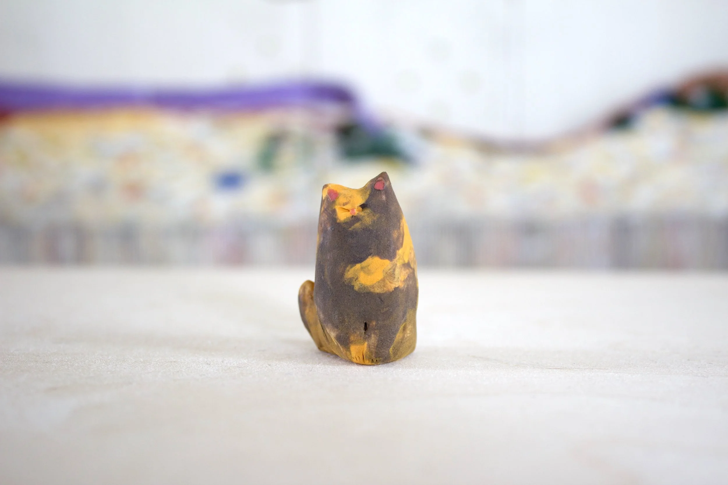 Tortoiseshell Cat Sitting No. B - Classic Cat Sculpture with Food Bowl