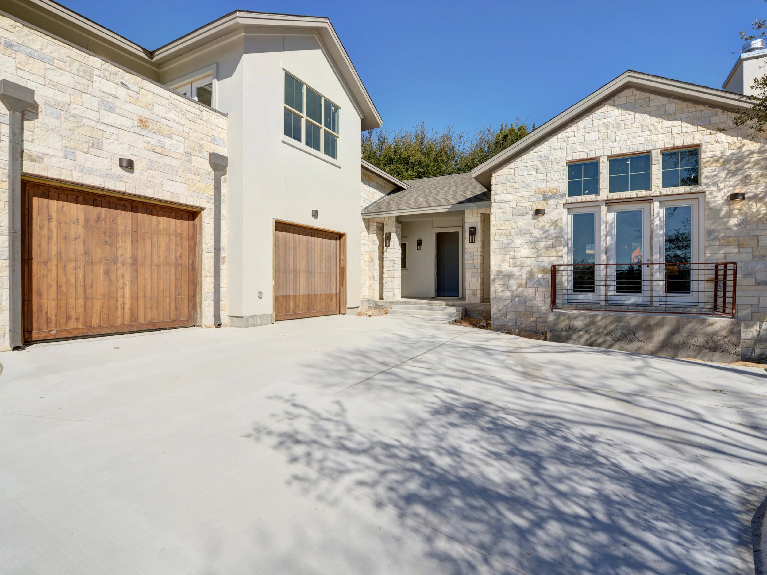 016_1110 Front.jpg
