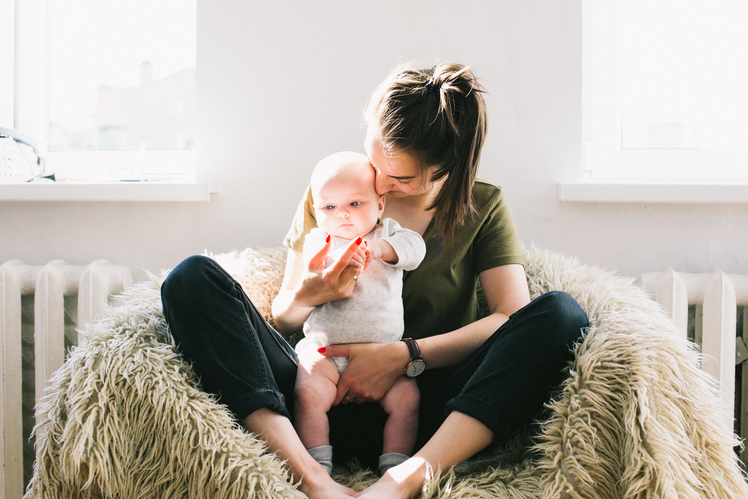 6 Ways to Set Boundaries Postpartum