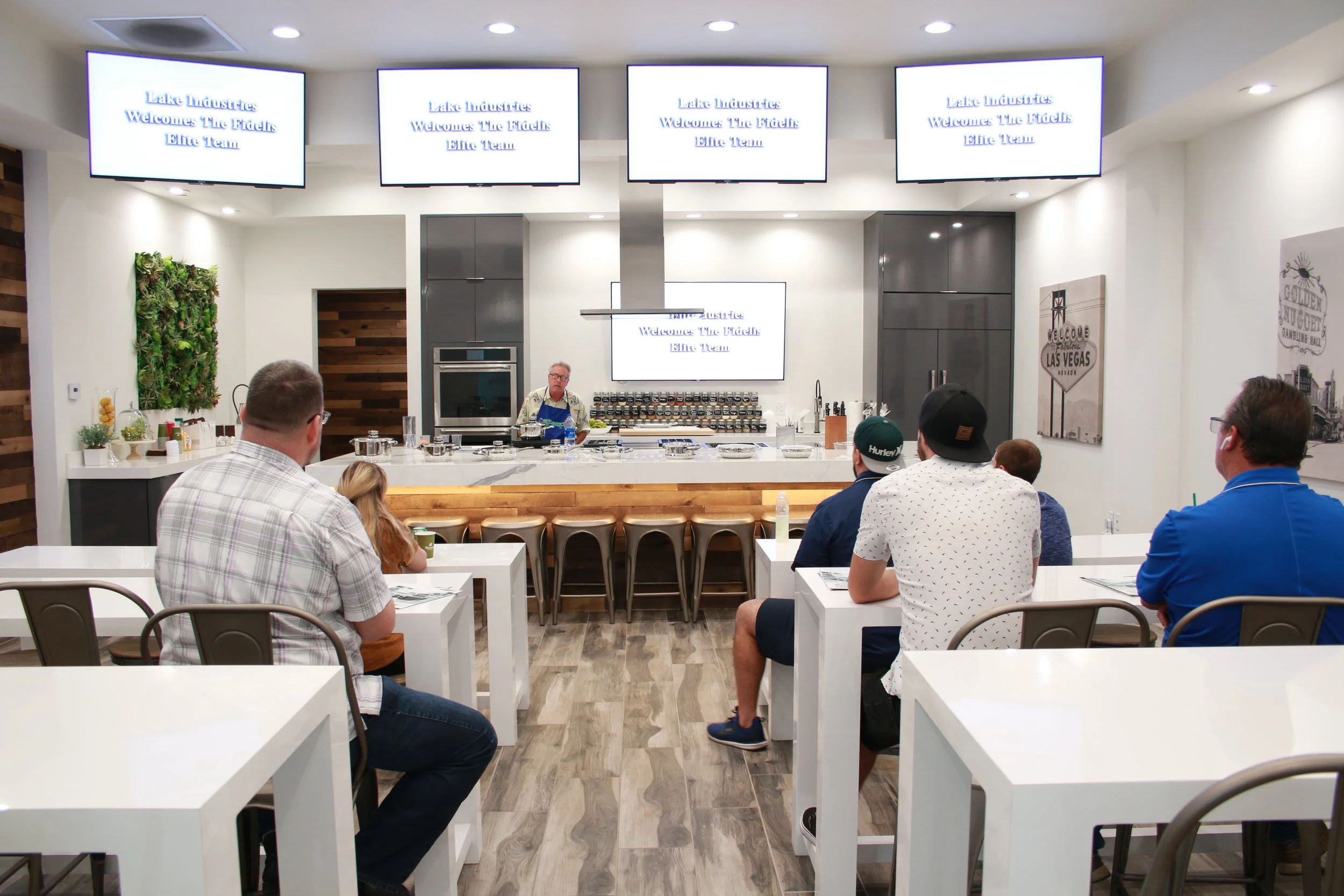 Fidelis Elite West Coast Training Seminar Teaches Reps How to Close Sales Faster 