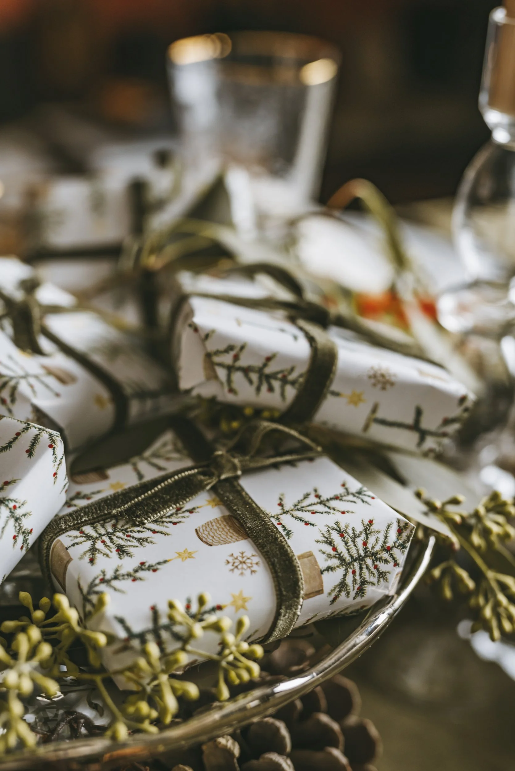 Simple Ways to Personalize Your Holiday Table