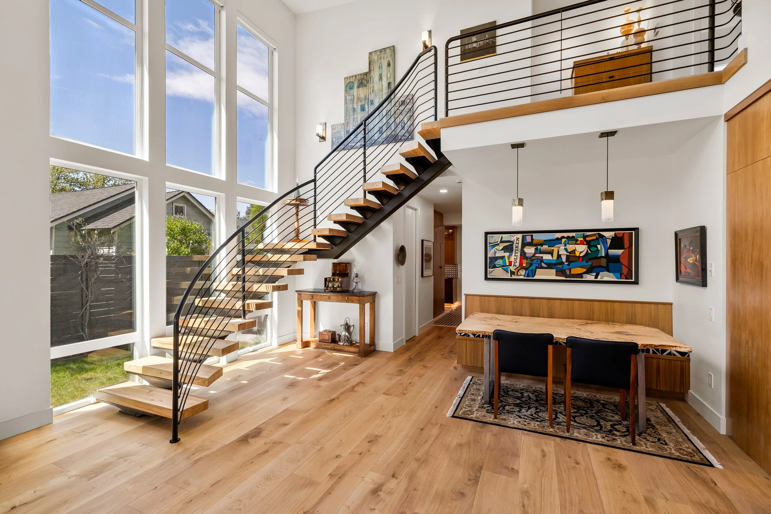 Designing with Daylight: Maximizing Natural Light in Central Oregon Homes