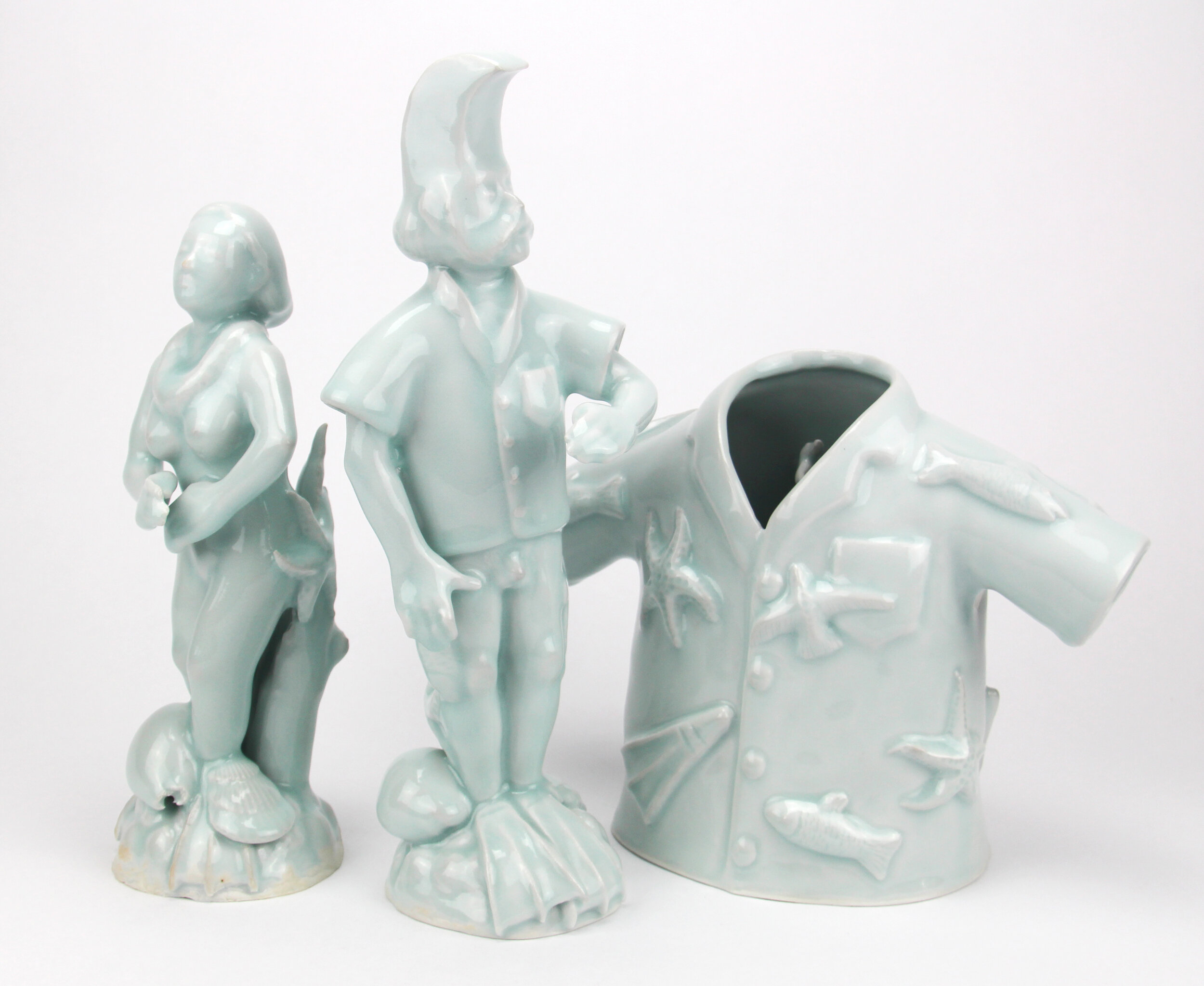  “Figurines &amp; Aloha Shirt” porcelain, 2019 