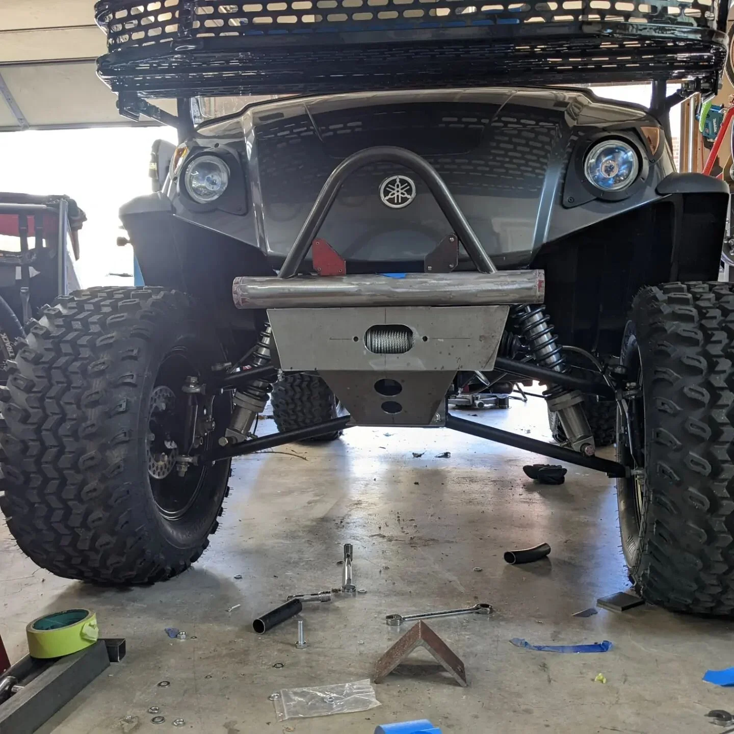 Winch bumper for an overpowered gas guzzling golf cart.
.
.
.
.
 #customshit #offroad #scrambler #chopper #biker #custom #motolife #hammetformed #overlanding #yamaha