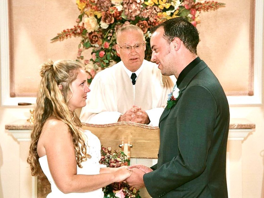 A different kind of wedding photo here. I did not take this one&hellip;

20 years ago today, at the Treasure Island wedding chapel - mere miles from our current home - we were married with no friends or family present (due to visa shenanigans&hellip;