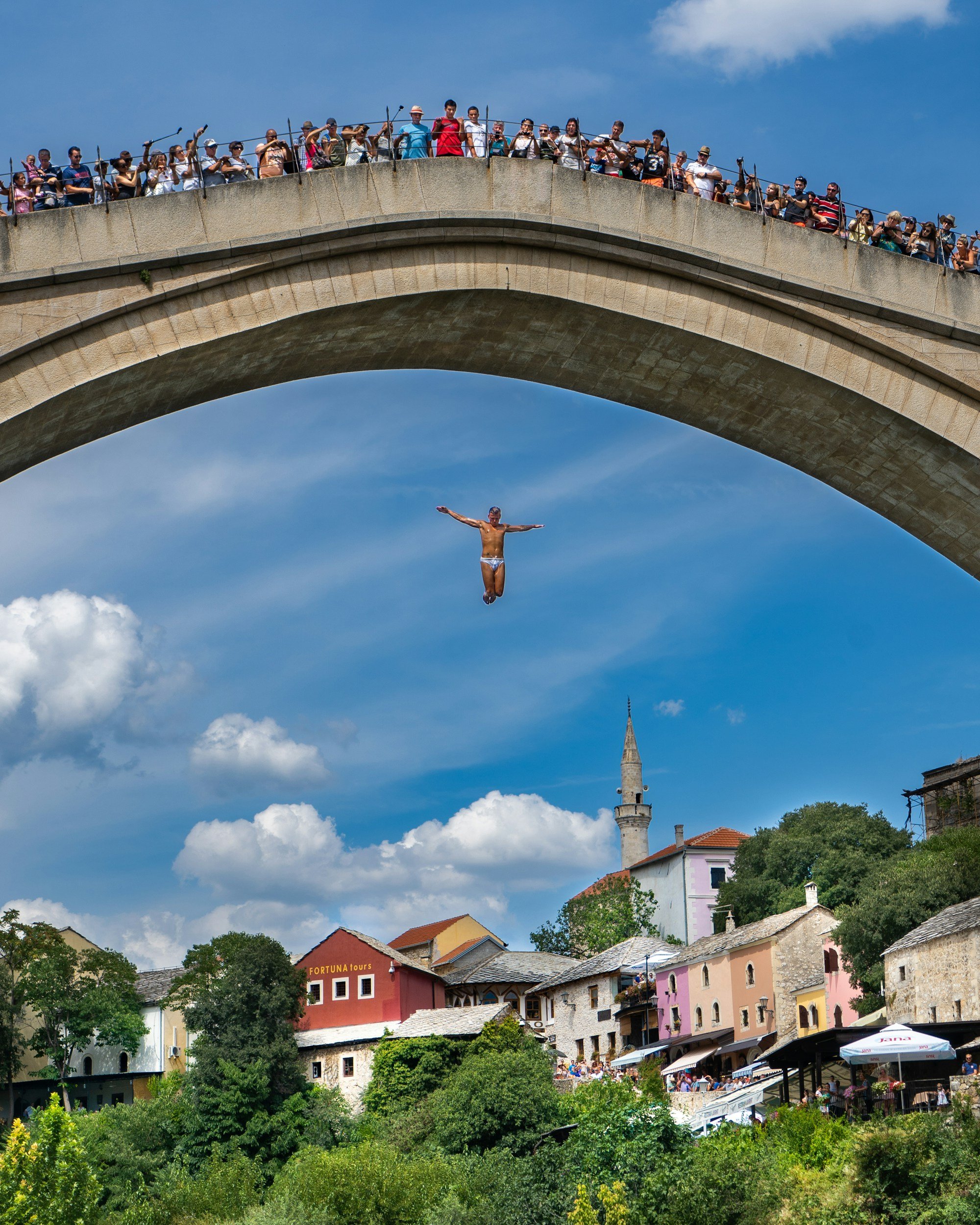 Jumping from Mostar bridge