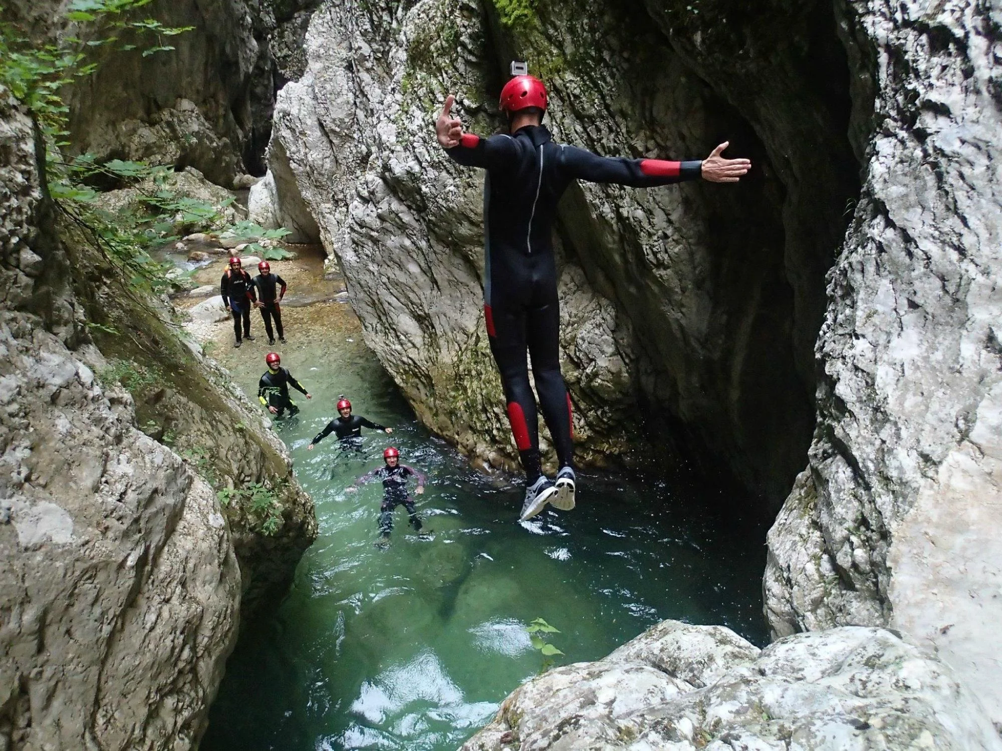 Nevidio Canyon jumping from the rocks