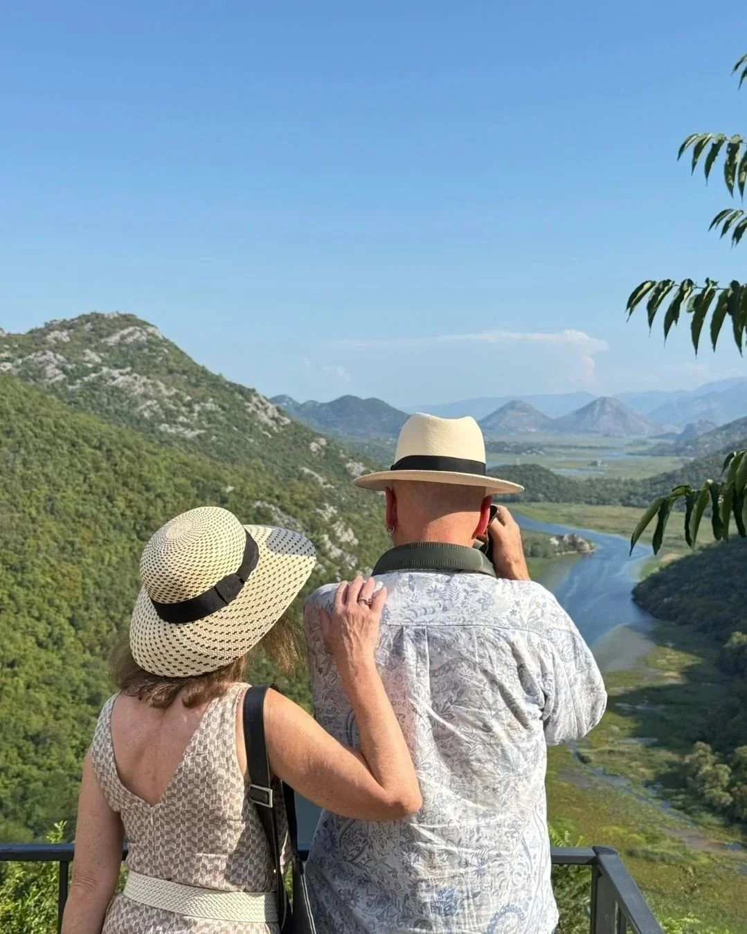 Romantic-moment-in-Rijeka-Crnojevica