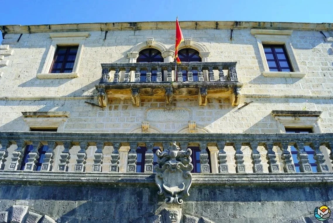 Perast Town Museum in Bujović Palace.