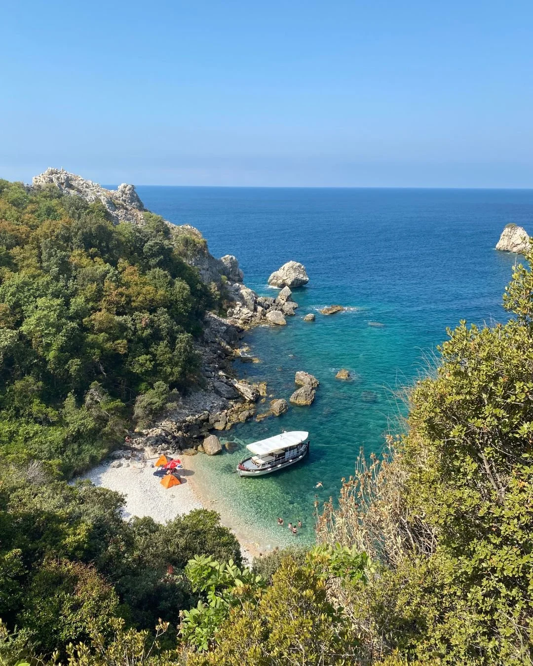 Scenic coastal view of Kristalna Plaža