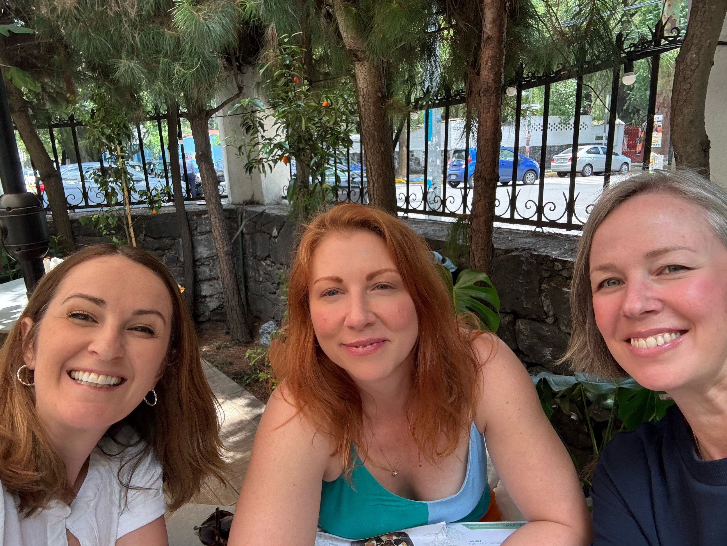 Mexico City, 4 days with a couple of friends my favourite chicas and 1 day solo. Terrific city, incredibly cultured, modernity that makes Toronto look antiquated, so much to see and do, colour and sensory explosion. 

But I really got it GOOD on this