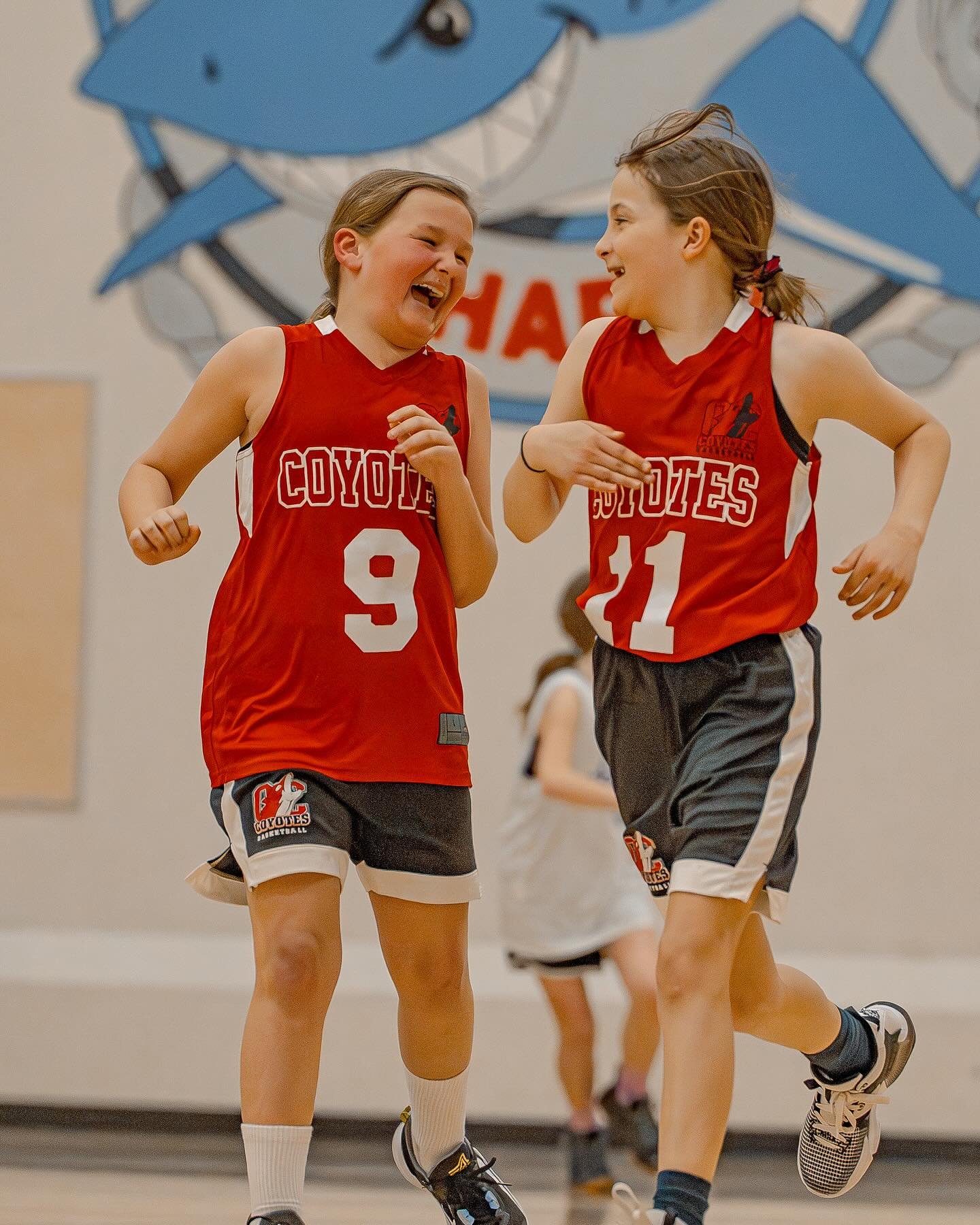 U12 Girls Red team in Penticton 

📸 @itsraidenphotography 

#basketball #team #games #penticton #u12girls #hustle #juniorcoyotesbasketball