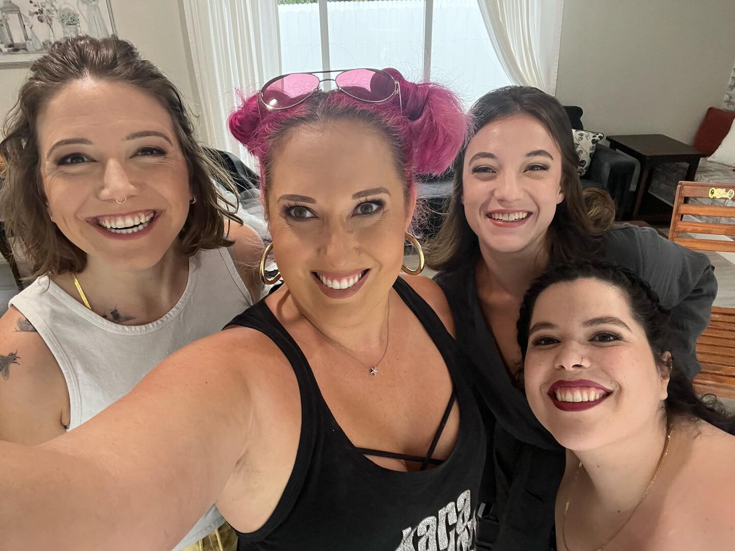 Todays beautiful bridal party! 

#mua #makeup #makeupartist