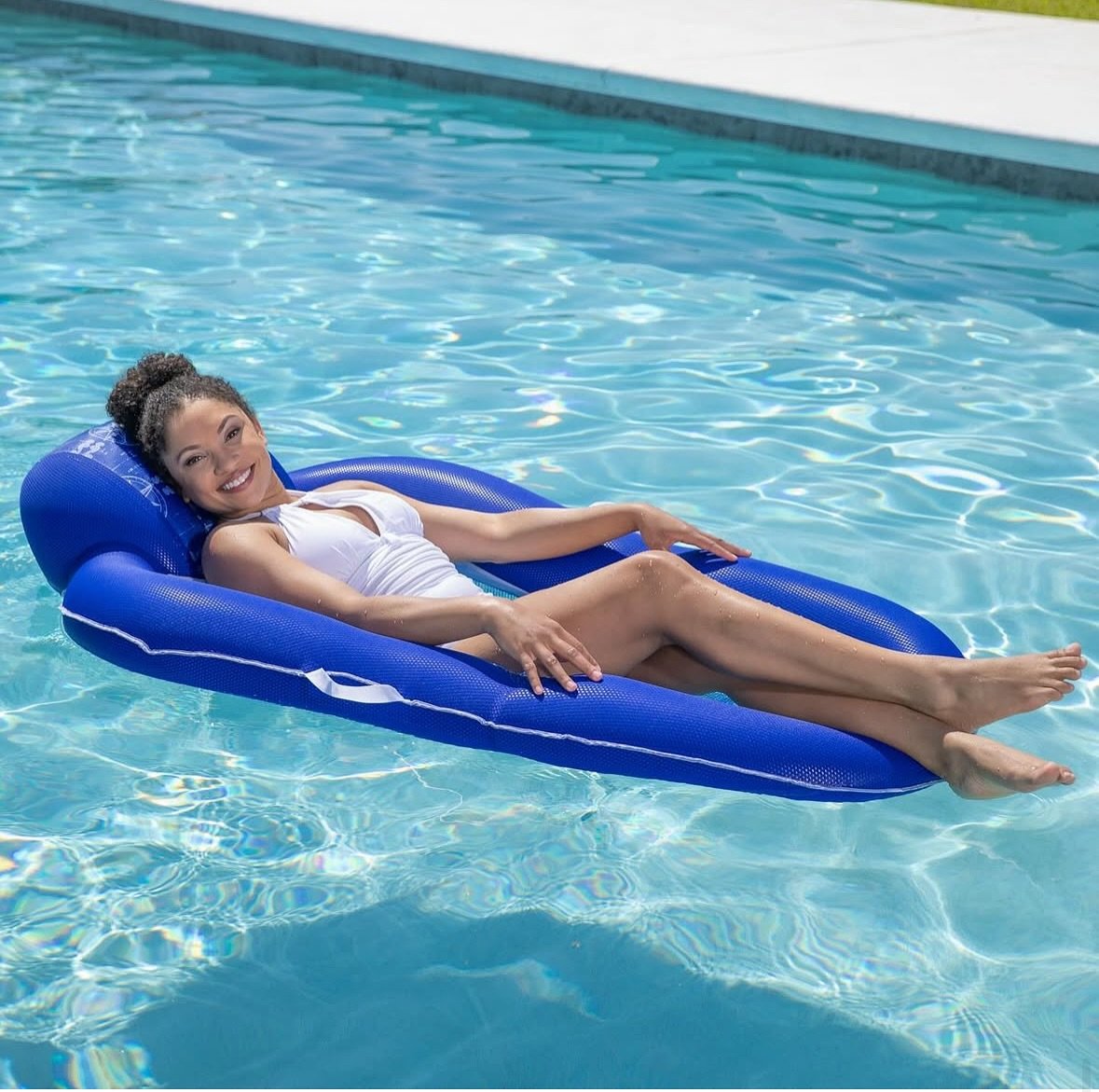 Is your company doing a summer branding or product shoot that requires models in water and not looking soaked?  If so contact me today to not just do makeup for the models but help them stay picture perfect even when water is around. 

Client @aquale