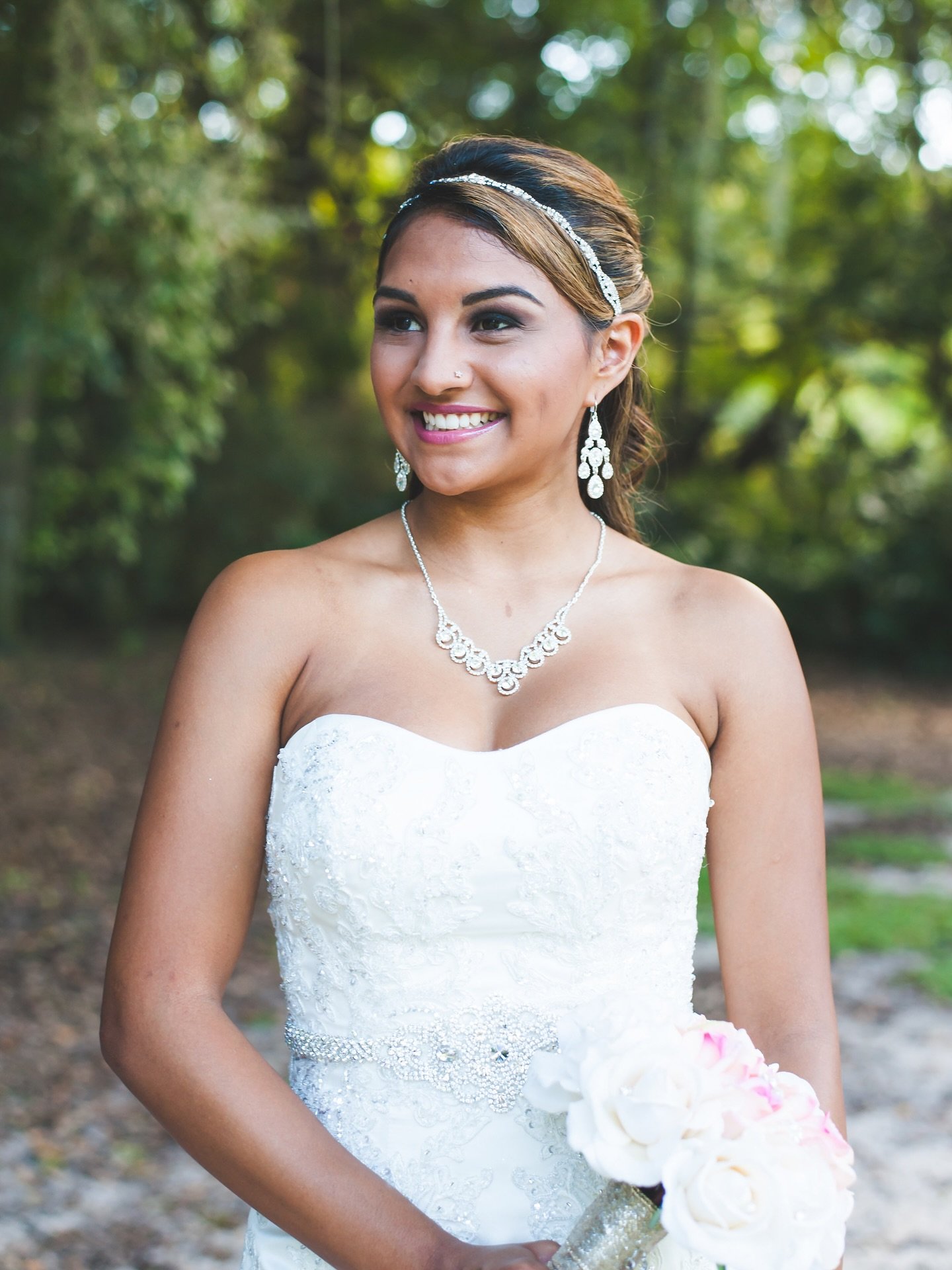 Brides to be do you not want to worry about looking in the mirror and having to do your own touchups after your first look from kissing, crying and possibly sweating in the Florida heat? Don&rsquo;t worry my bridal packages include touchups through a