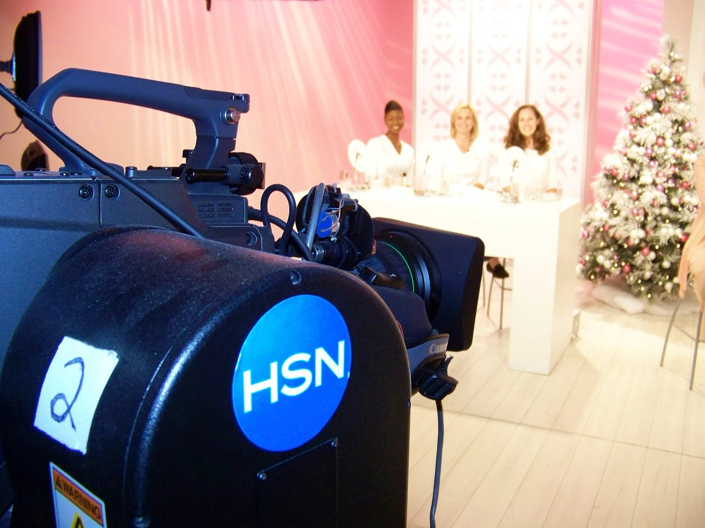 From 2008 to 2018 I drove back and forth to Tampa every other month or so to the @hsn campus where I modeled for a cosmetics line on air and became their makeup artist.  Today was the last day HSN filmed in Tampa.  As I saw posts from people that I k