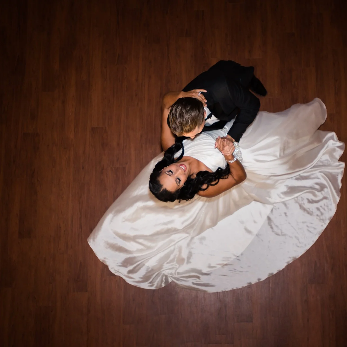 Brides to be make sure you are picture perfect your whole day with styling touchups.  I provide my clients with a luxury packages where I stay with you to make sure you are always camera ready.  Contact me today to lock in 2025 rates 

Photos Waterbe