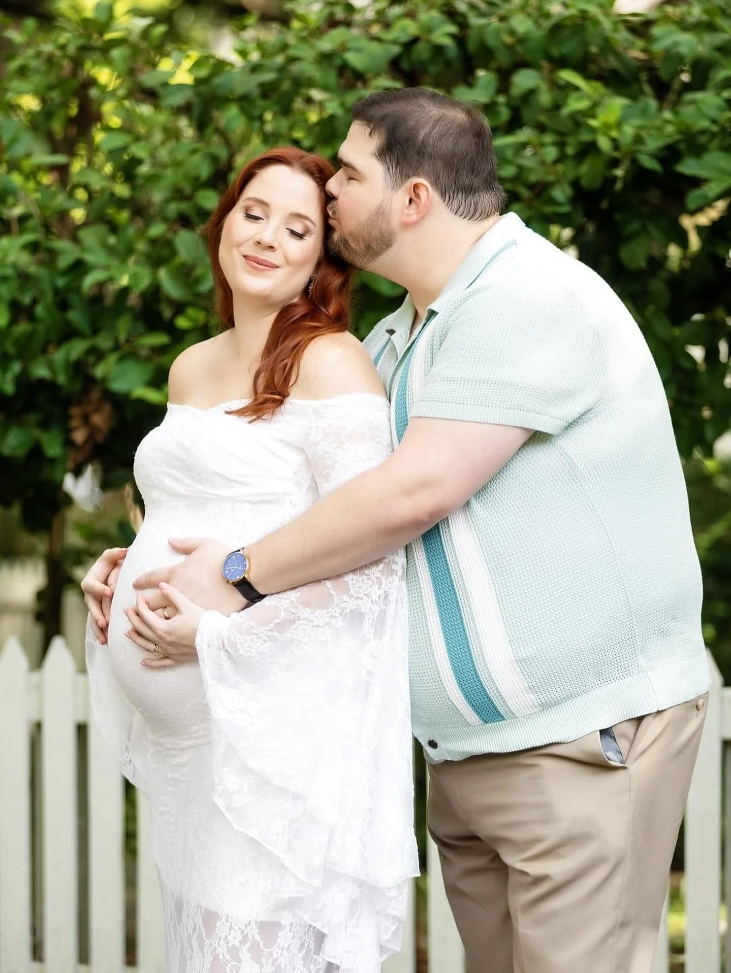 Make sure that pregnancy glow shines through in your maternity makeup and hire professional makeup before.  Contact me today to book. 

Photo @sweetserendipityfl