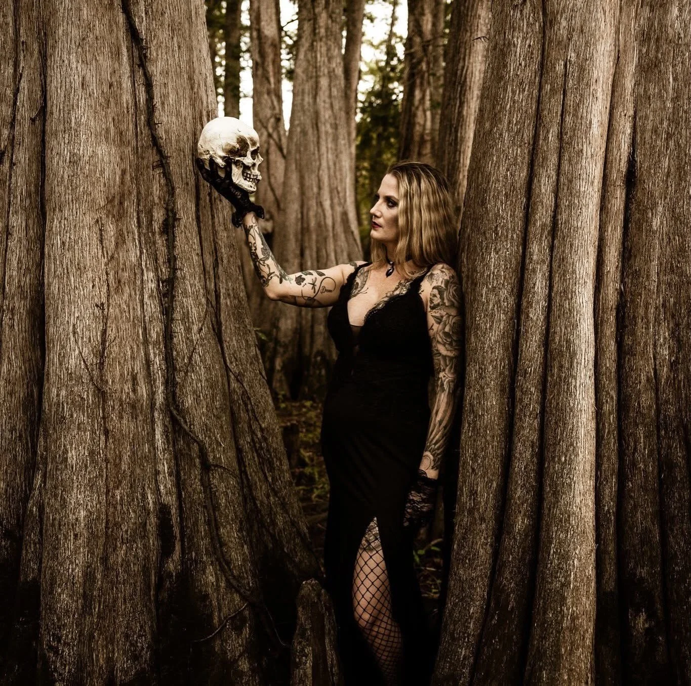 Happy Halloween! 

Loved being part of this recent shoot with @danielbrayphotography