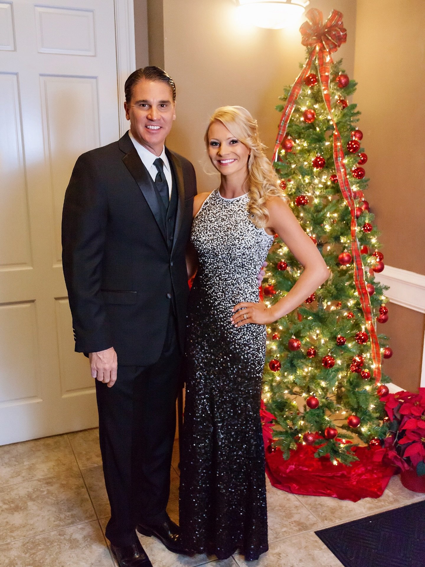 Holiday party season is here.  Contact me today to book holiday party makeup.