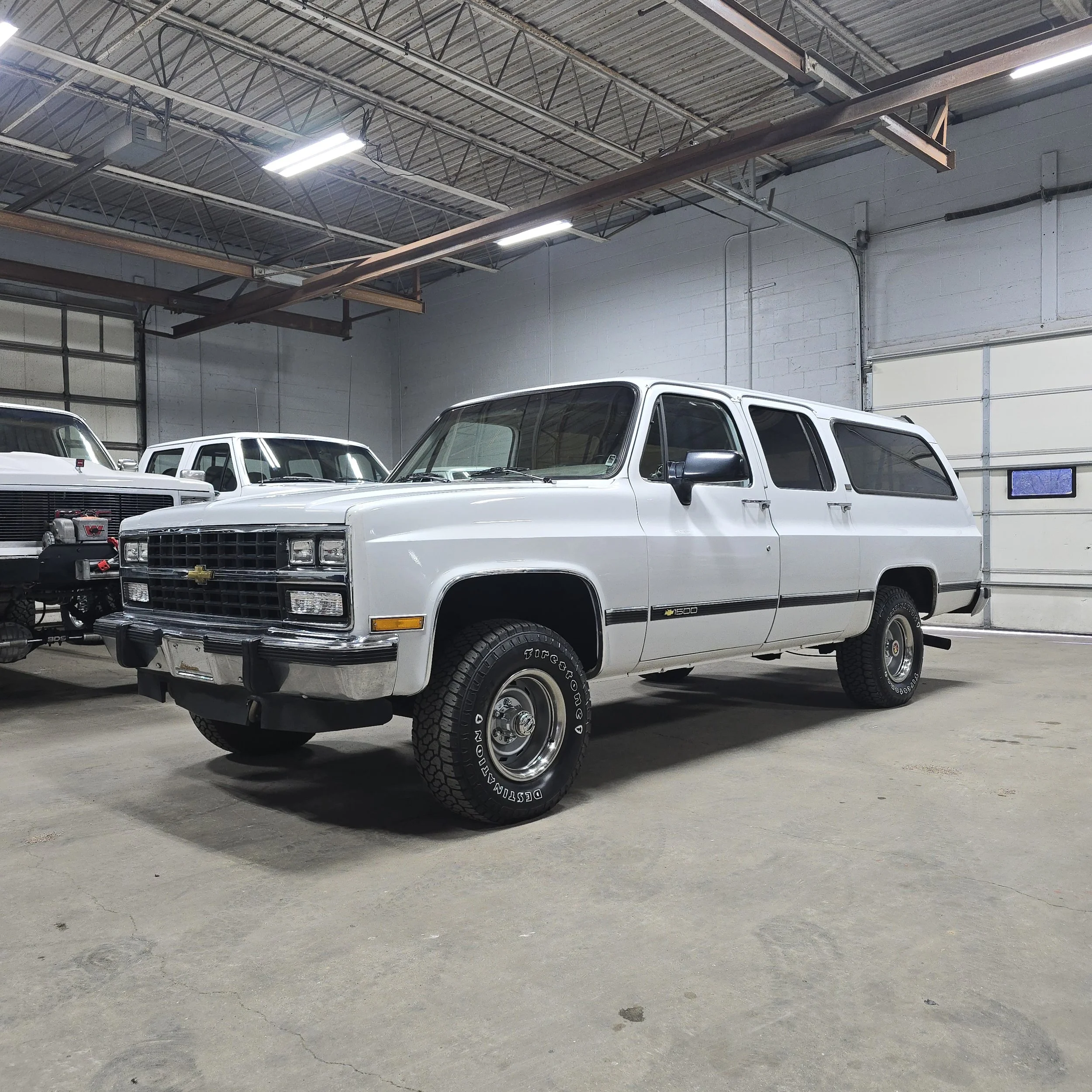 1991 Chevrolet Suburban's photo