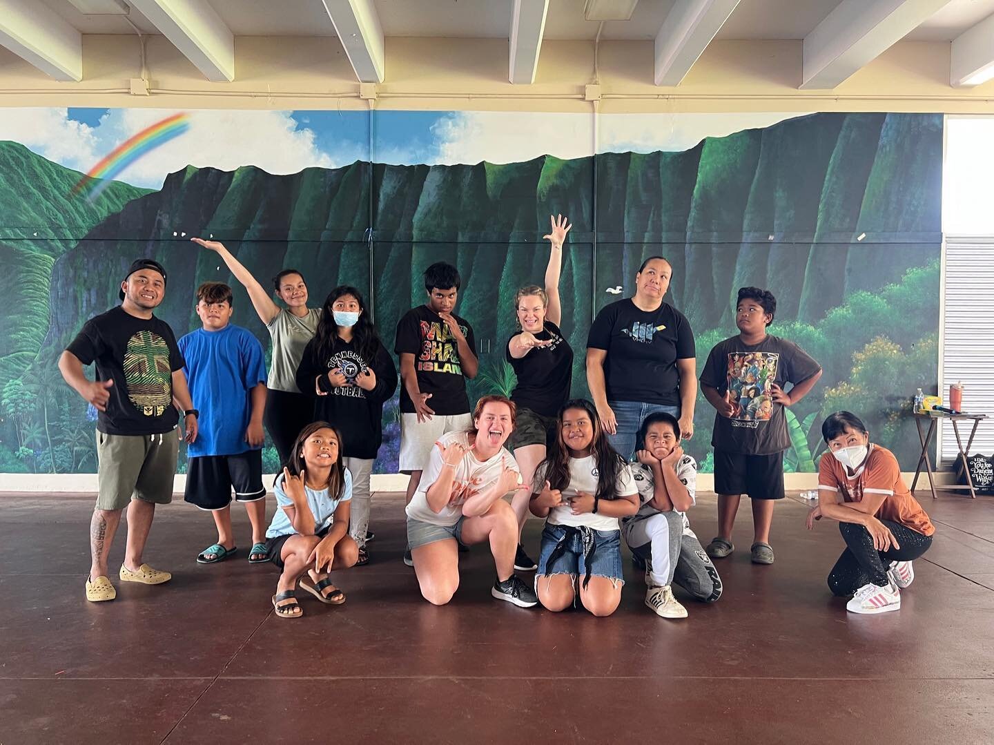 Reflecting on our incredible week of dance classes at Kuhio Park Terrace in Honolulu Hawaii with @pacthawaii and @hawaiipublictheater !! We spent the week with these youth on their fall break from school teaching them discipline and structure through