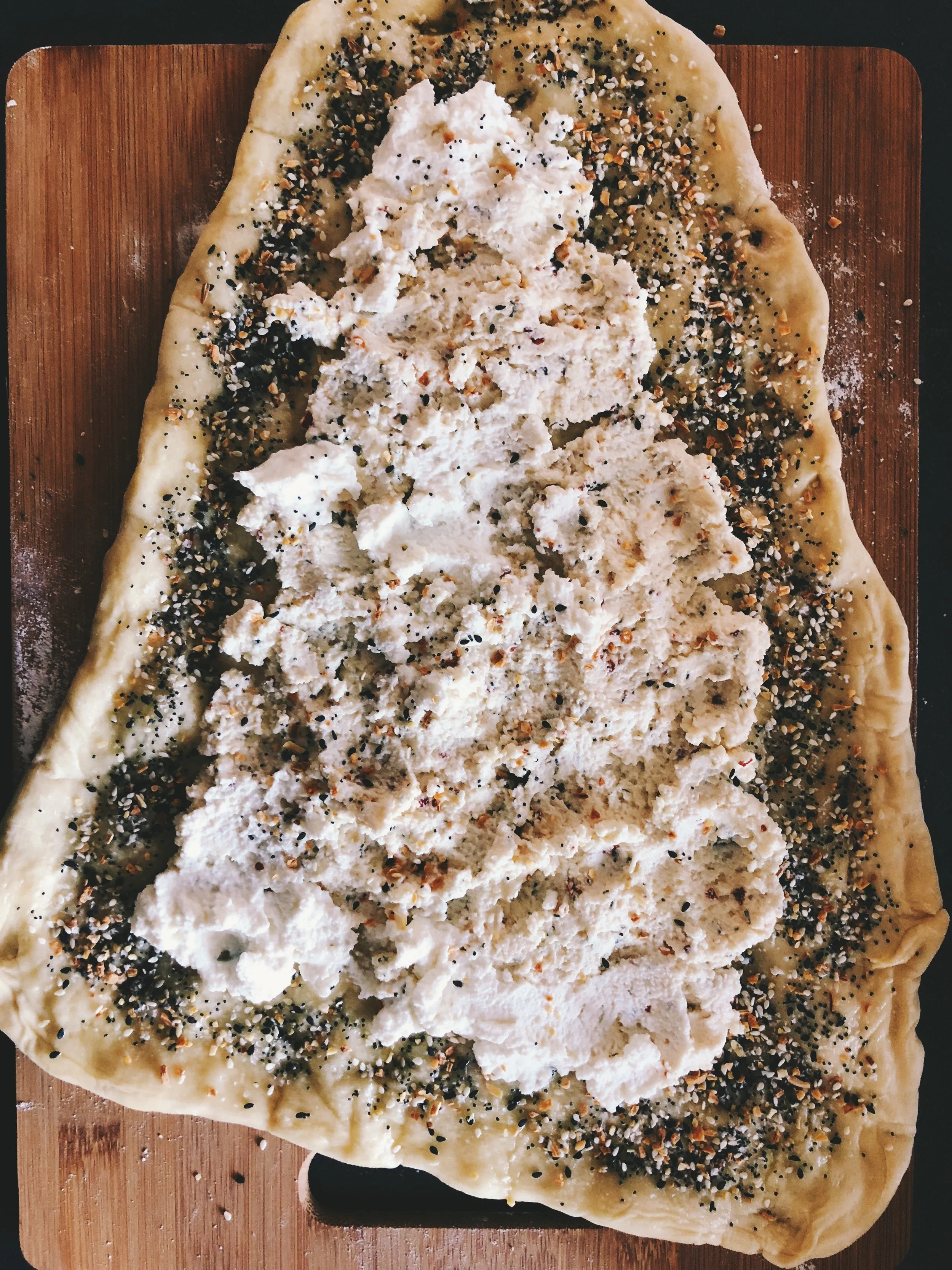 Everything Bagel Breakfast Pizza