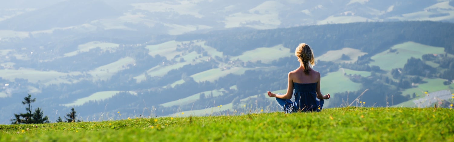 SPENCER-meditation-san-francisco-woman-on-the-hill-min.jpg