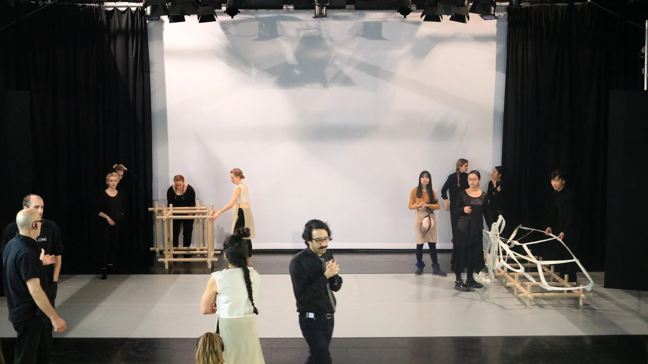  Get in Déda’s main stage for “XYZ/s extended” 