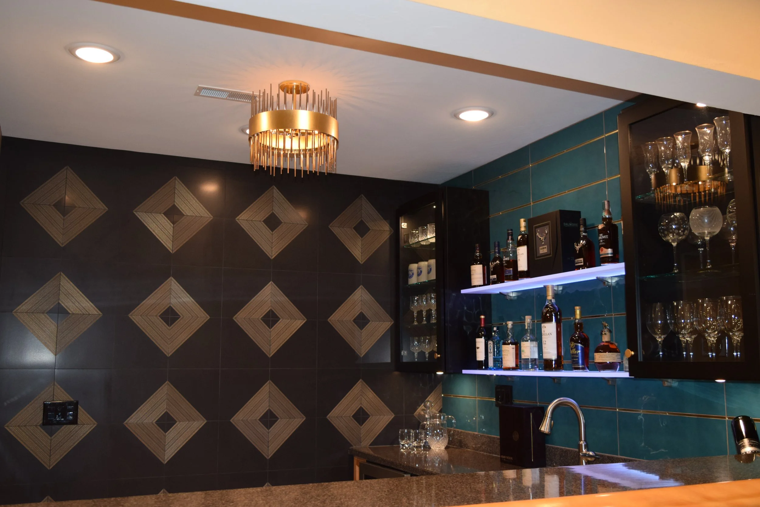 Whisky Bar 1 (1).JPG