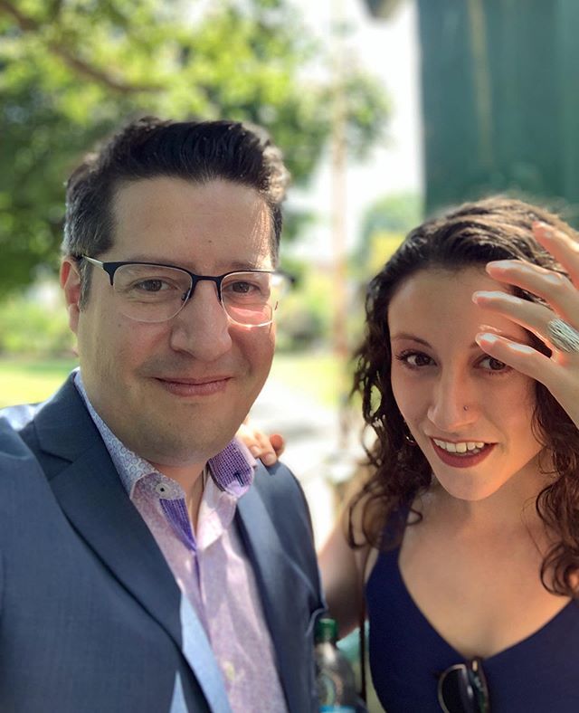 Caught in the act 💁🏻♀️
The most beautiful start to a 2 wedding weekend with my #1 🥰
#slyandchris