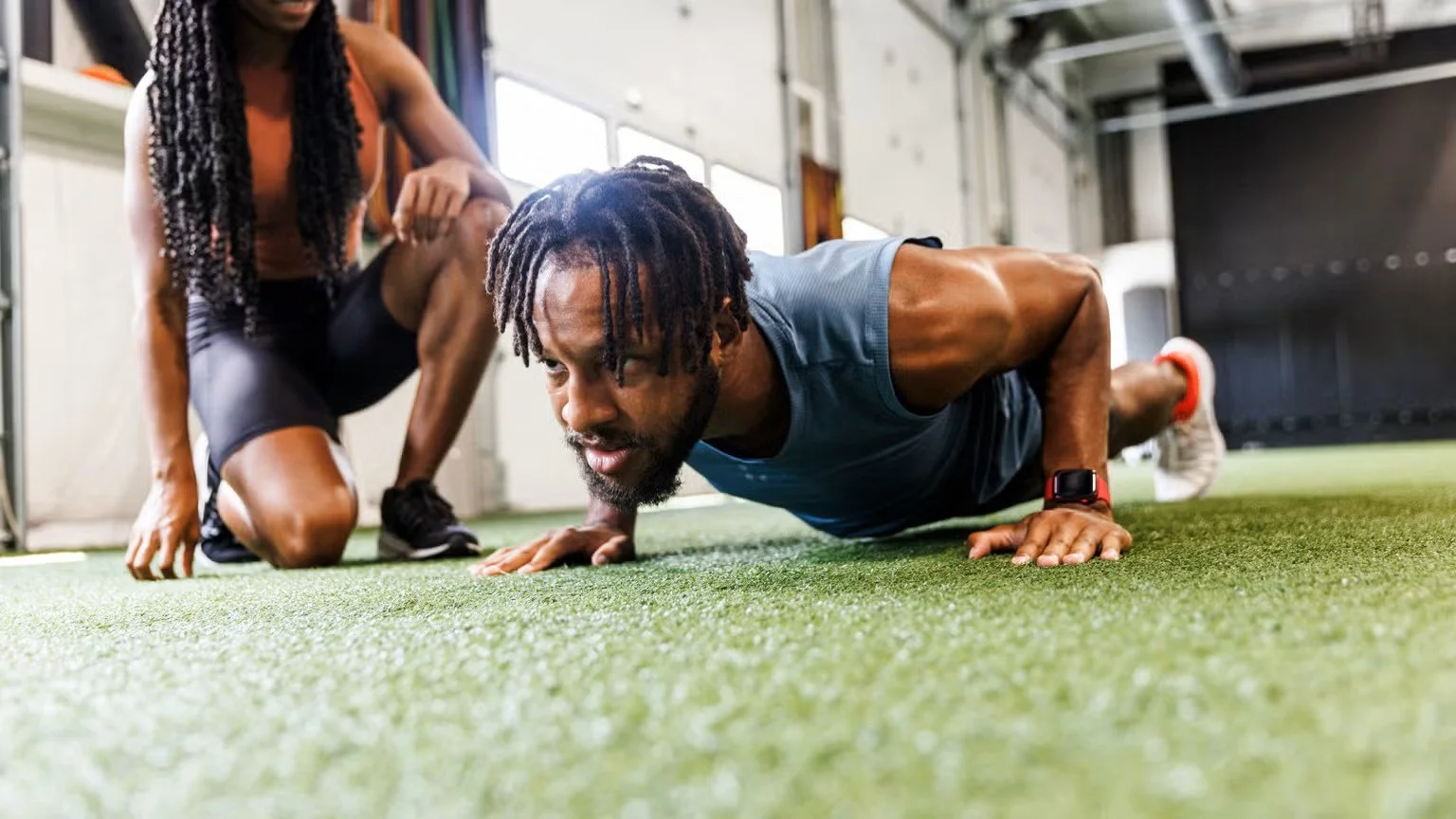 This Controlled Weight Adjustment Is Hands Down the Best Way to Bulletproof Your Tendons and Joints, According to a Doctor of Physical Therapy