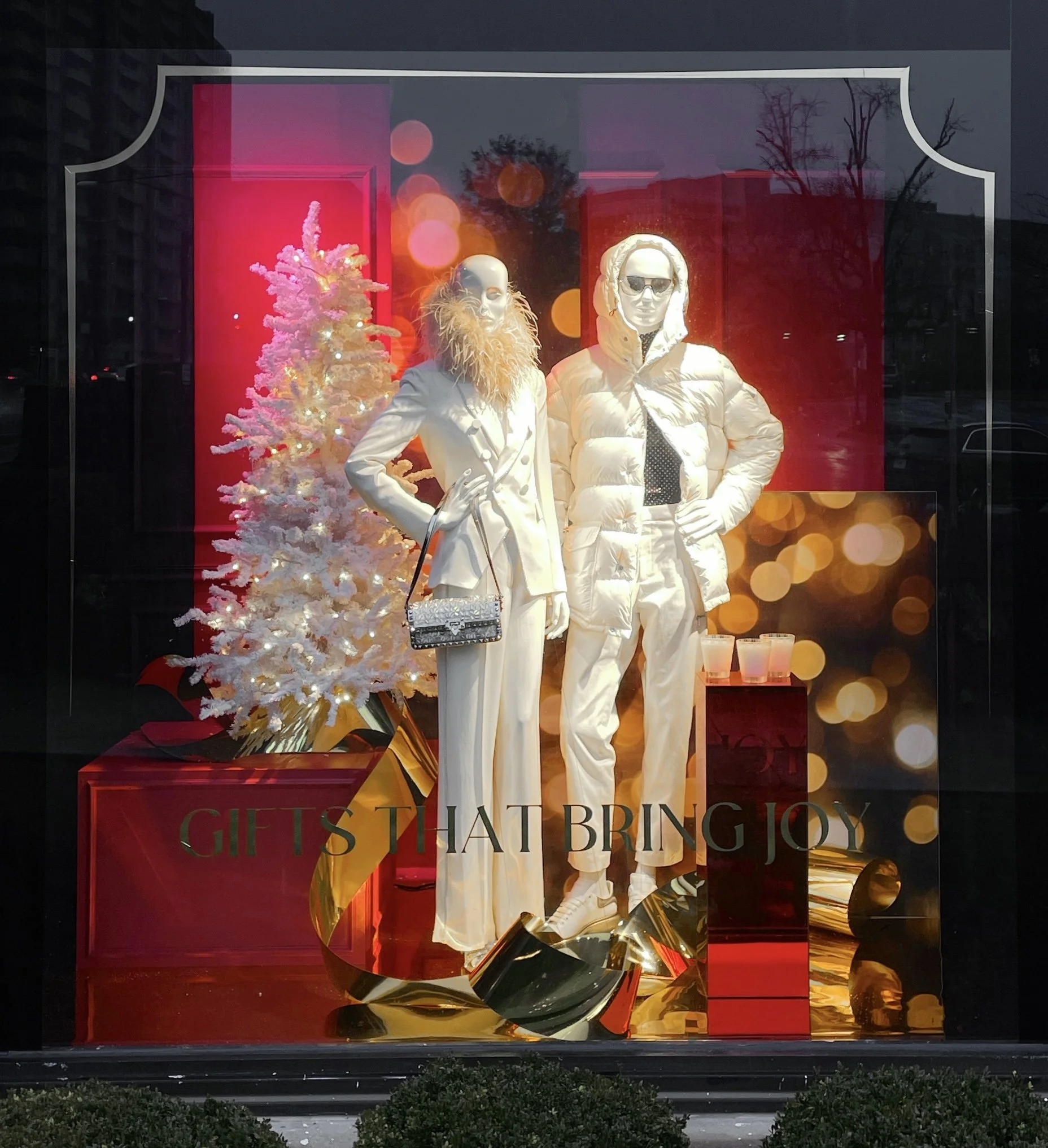 CC_Holiday_Window1.JPG