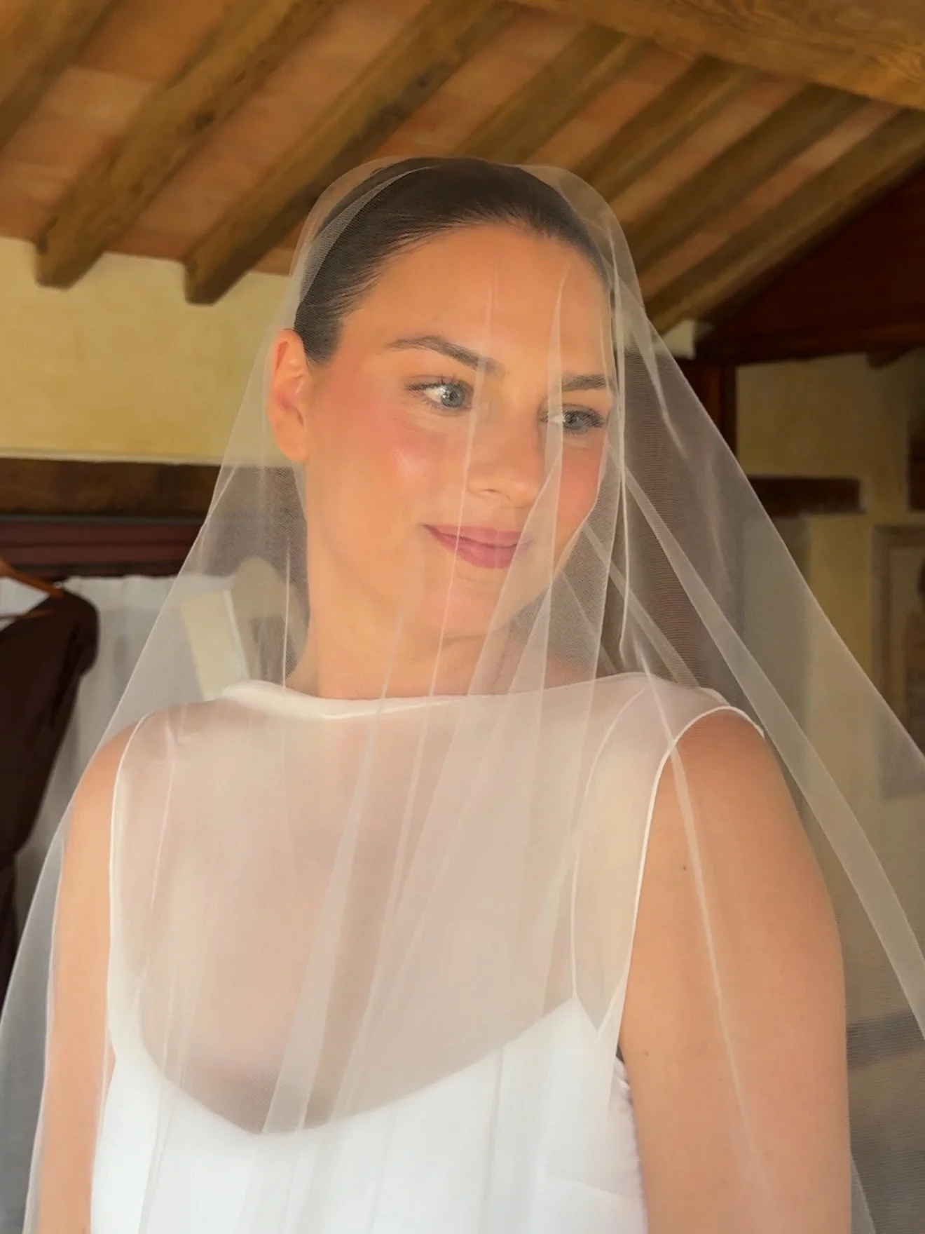 the ultimate blushy, clean &amp; elegant look for a Tuscany wedding 

such a fun day for @claudmiotti at @borgopetrognano 🤍✨

makeup by @codymakeup and perfect sleek buns by @hairbyshantelskinner 👌🏼

light layers of makeup intentionally placed to 