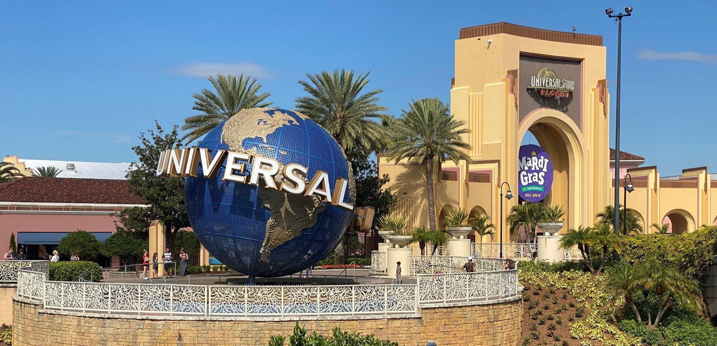 Universal-Globe-and-Sign-scaled.jpg