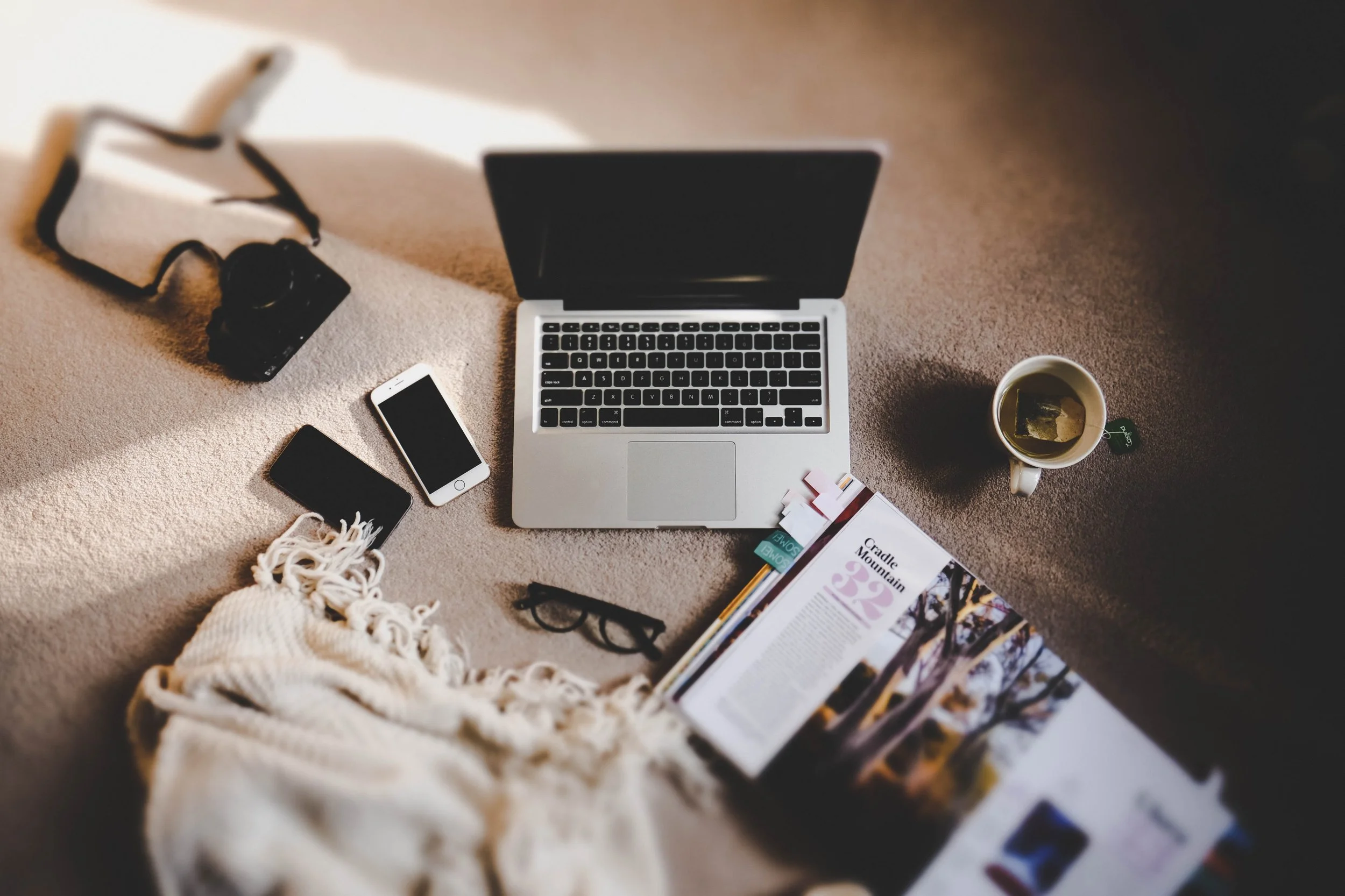IT'S MY 1 YEAR ANNIVERSARY (+ thoughts on social media)