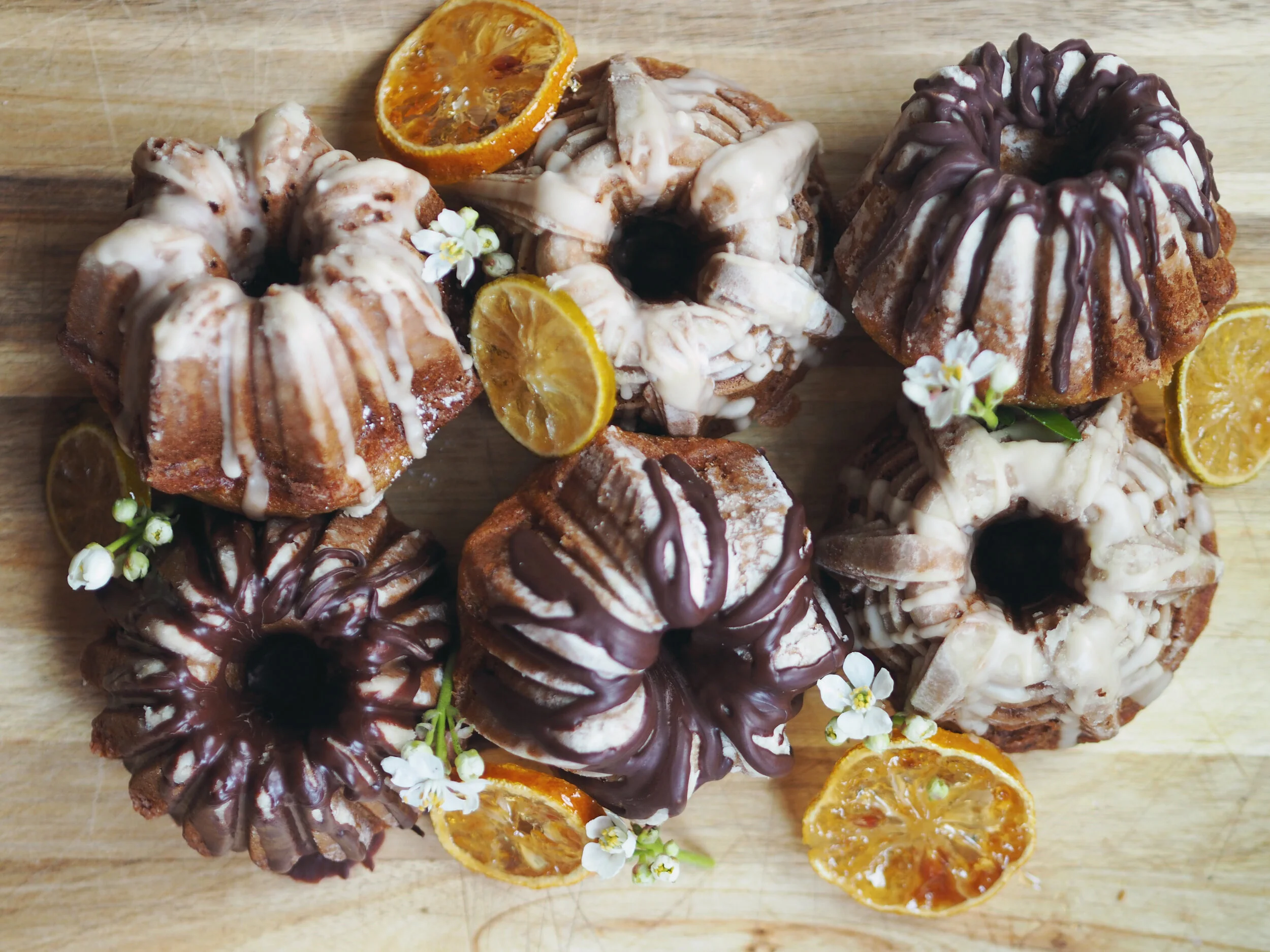 Spring Banana Bundt Cakes
