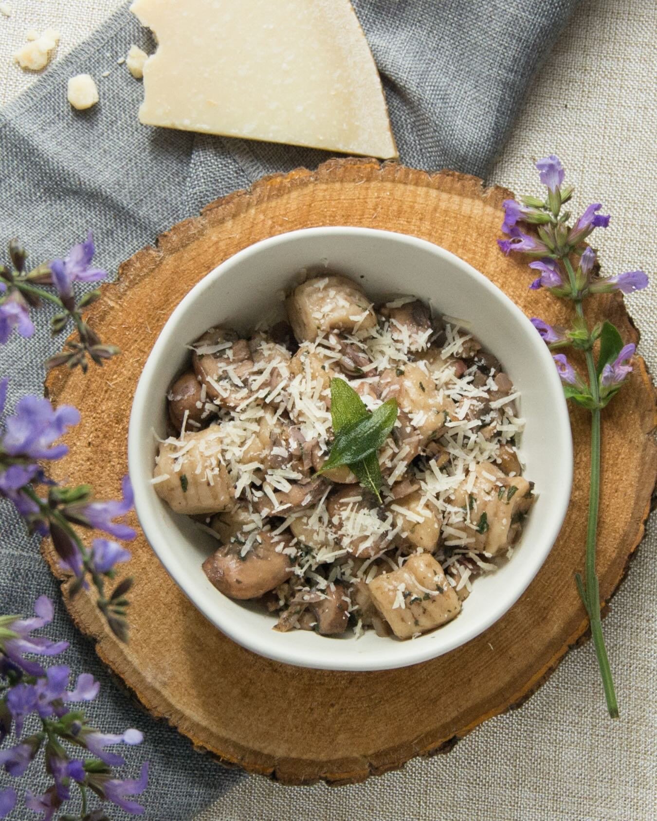 Pillowy gnocchi, buttery sage, mushrooms, walnuts, lemon, parmesan&hellip; this one feels fancy but is secretly very easy to pull together. 🍄✨

A simple skillet dinner for cozy nights at home or camp cooking weekends. Bonus: it cleans up surprisingl