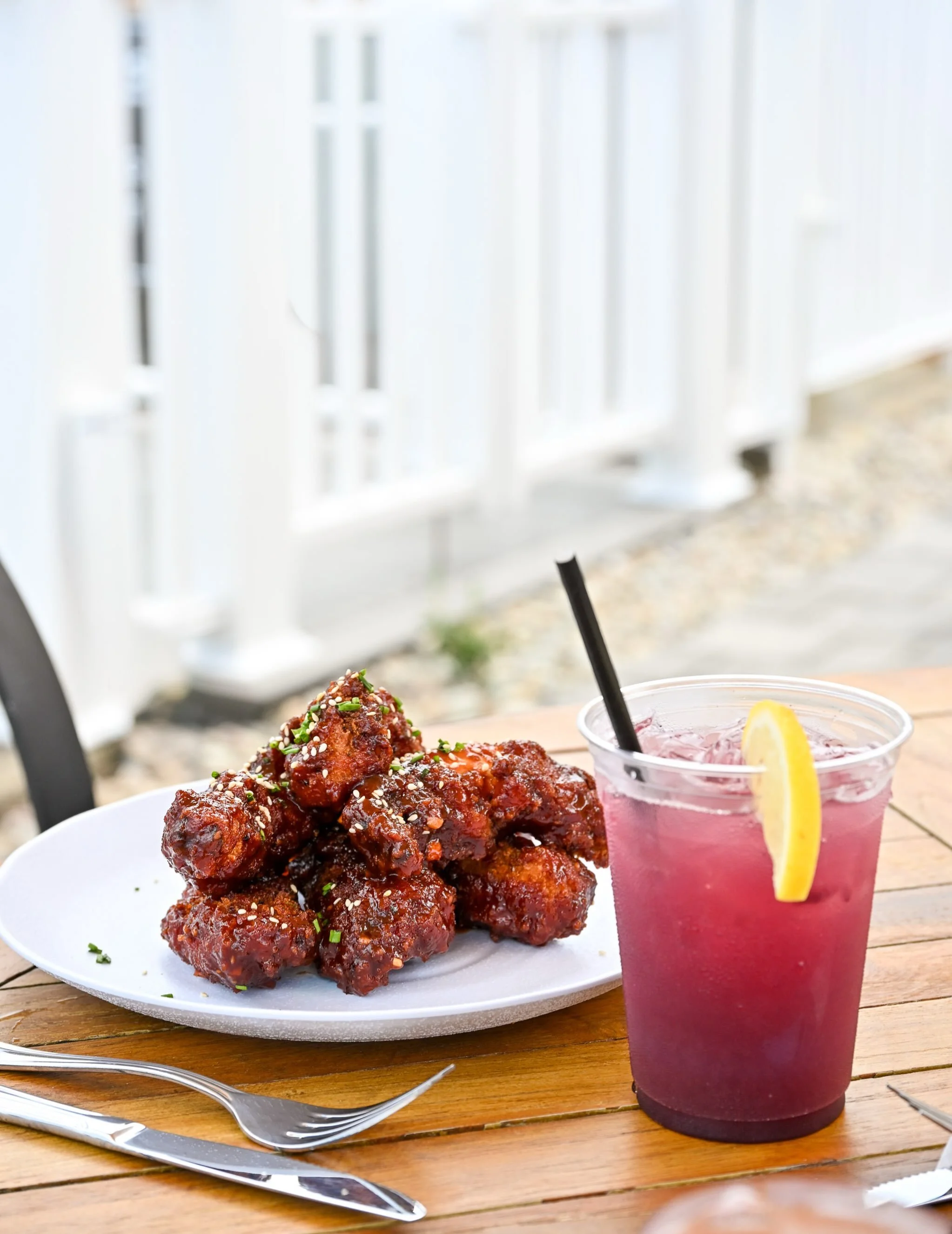Good food, waterfront views, and a table waiting for you🍽️ 

📸: @zoestonerphotography_