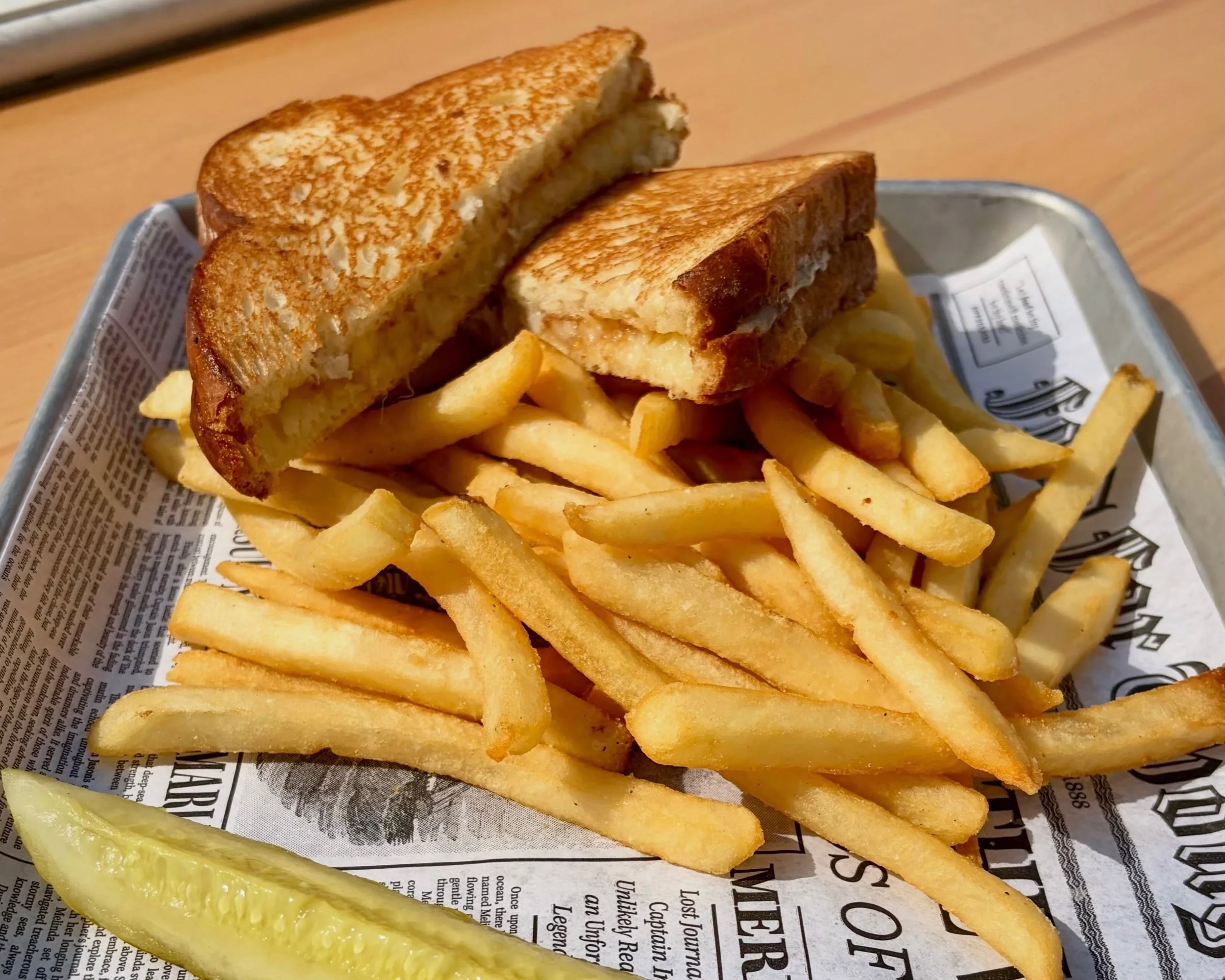No Sunday Scaries here! Join us for a bite and a drink, we&rsquo;re open until 7PM 🍻