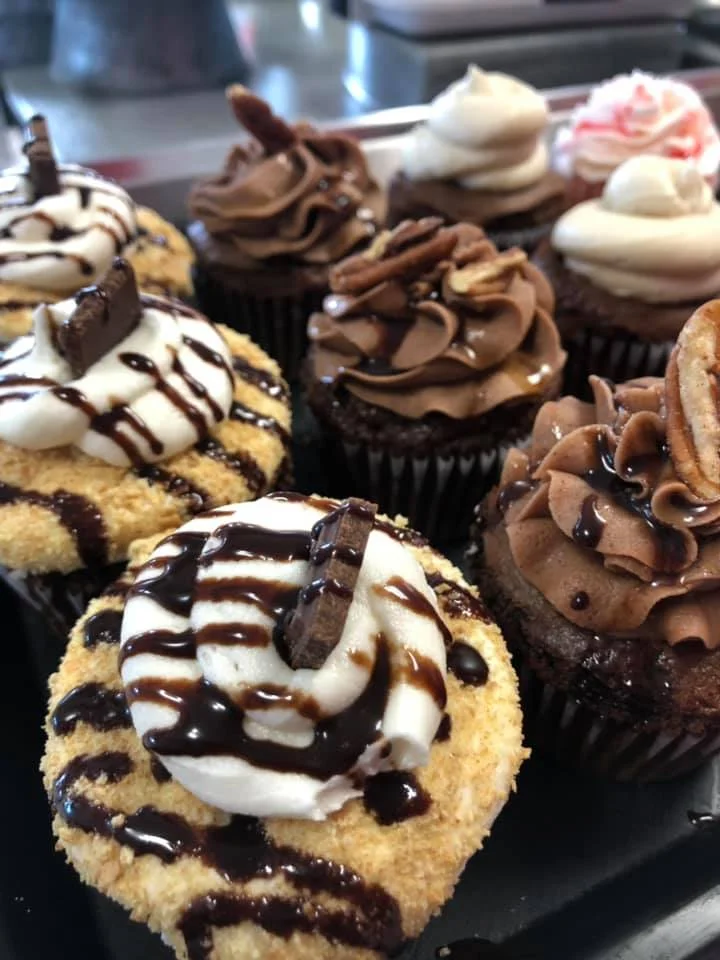 more cupcakes.jpg