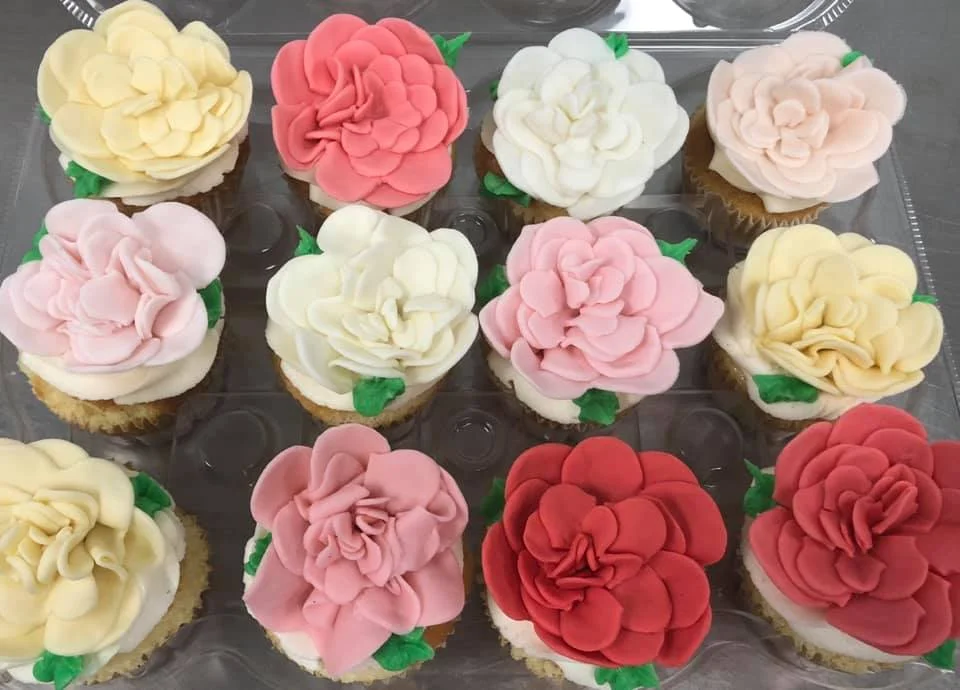 spring flower cupcakes.jpg