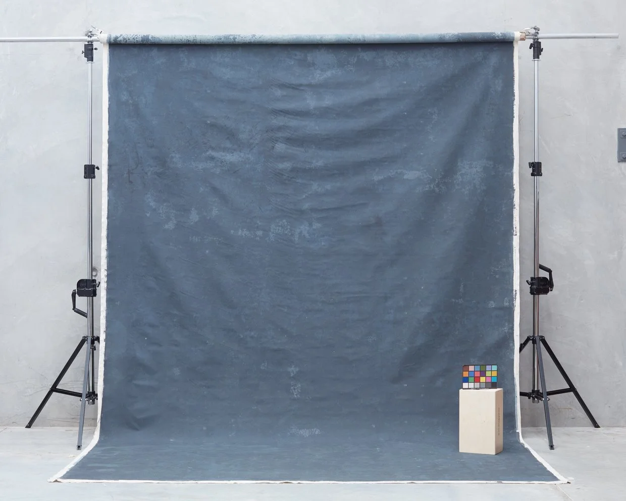 Schmidli Canvas Backdrop - Dark Grey (blackwhite) - 12' x 20’ Catalogue #1133B